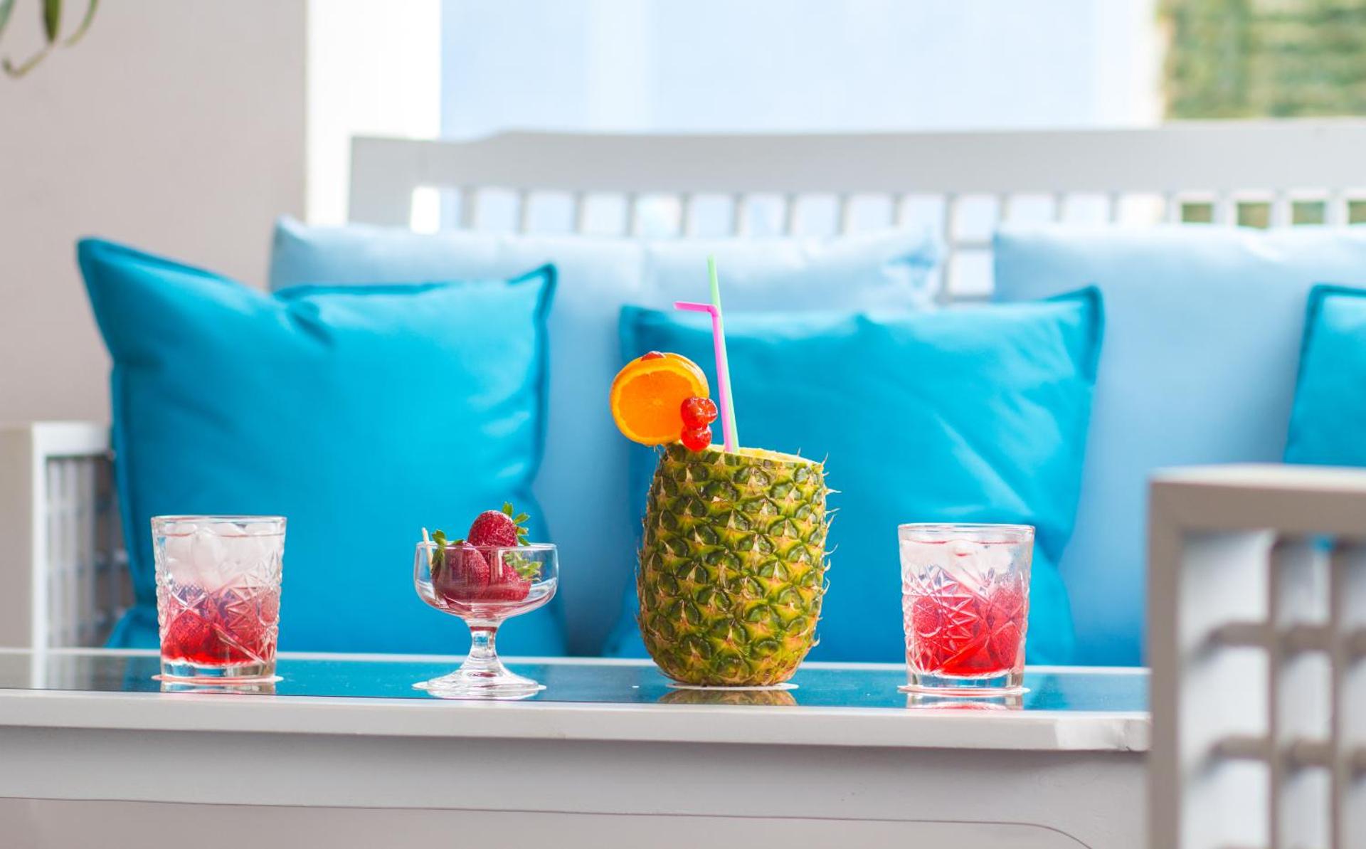 Tropical Hotel - Photo 18