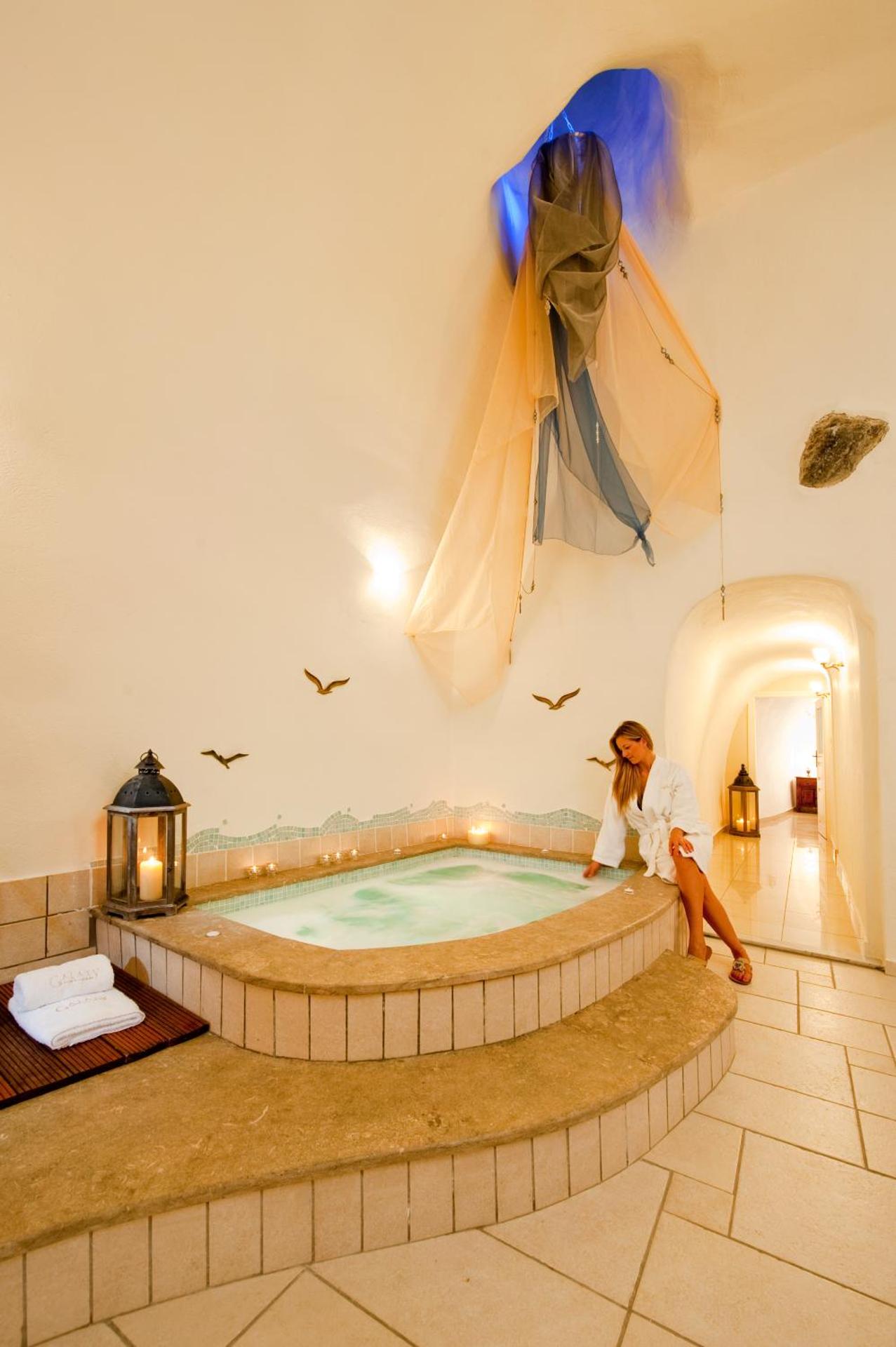 Galaxy Suites & Villas - Photo 67