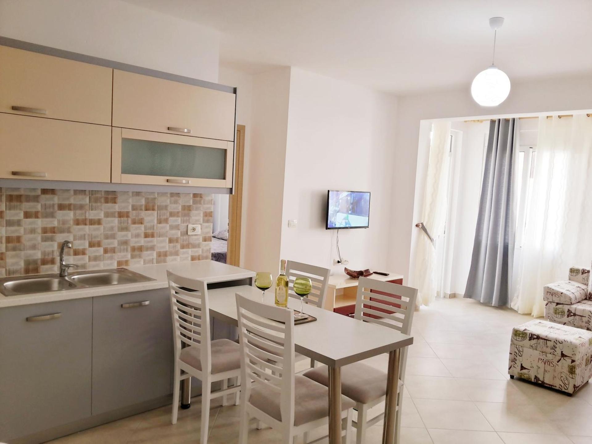 Saranda Apartments - Photo 14
