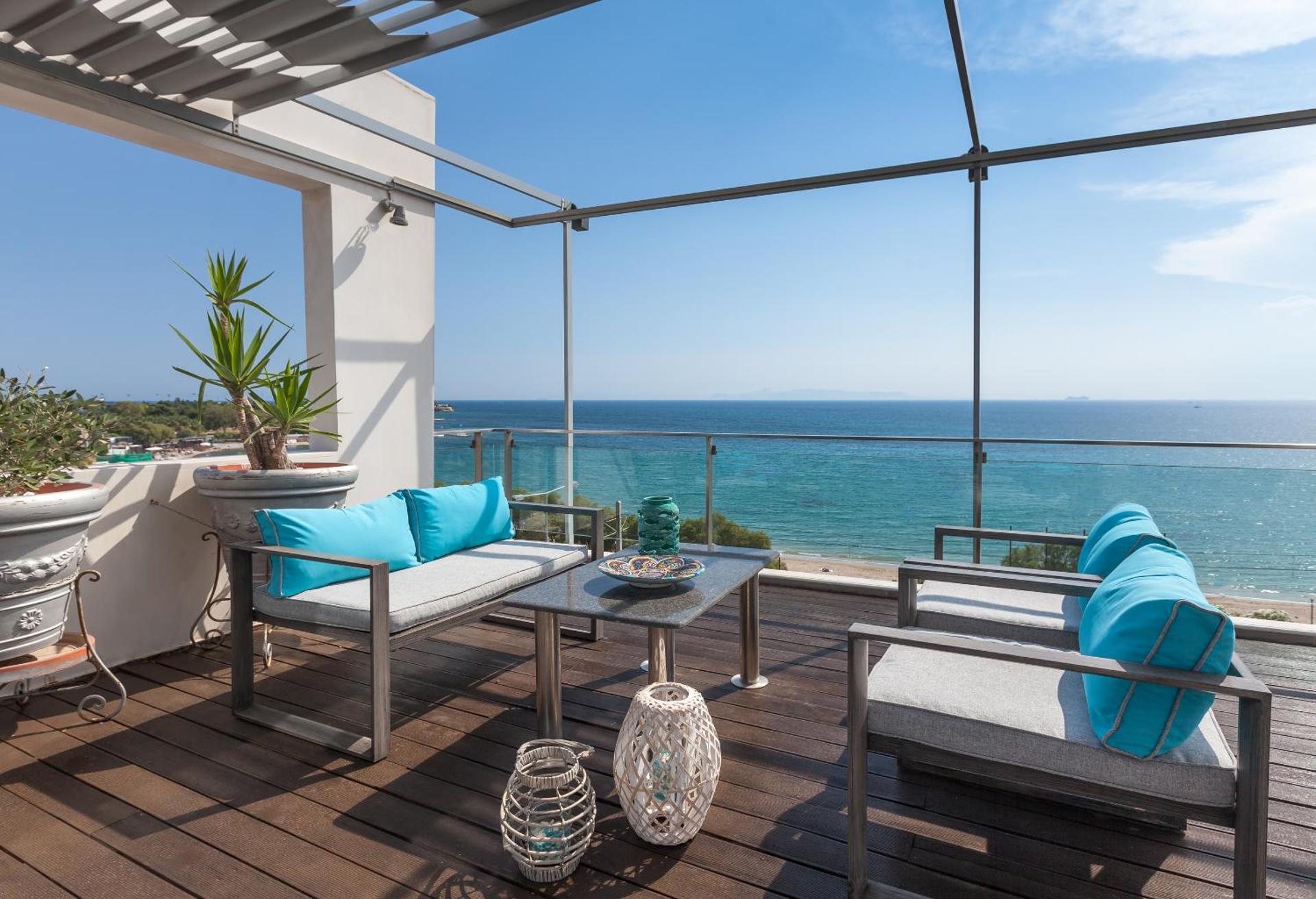 Tropical Hotel - Photo 3