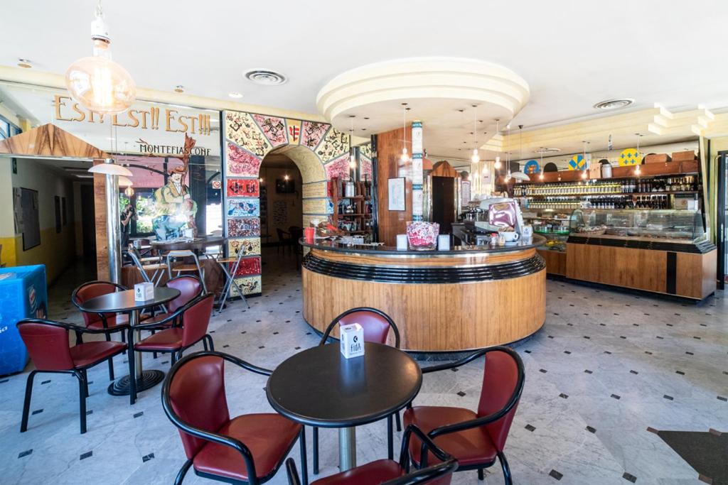 Hotel Italia & Lombardi - Photo 33