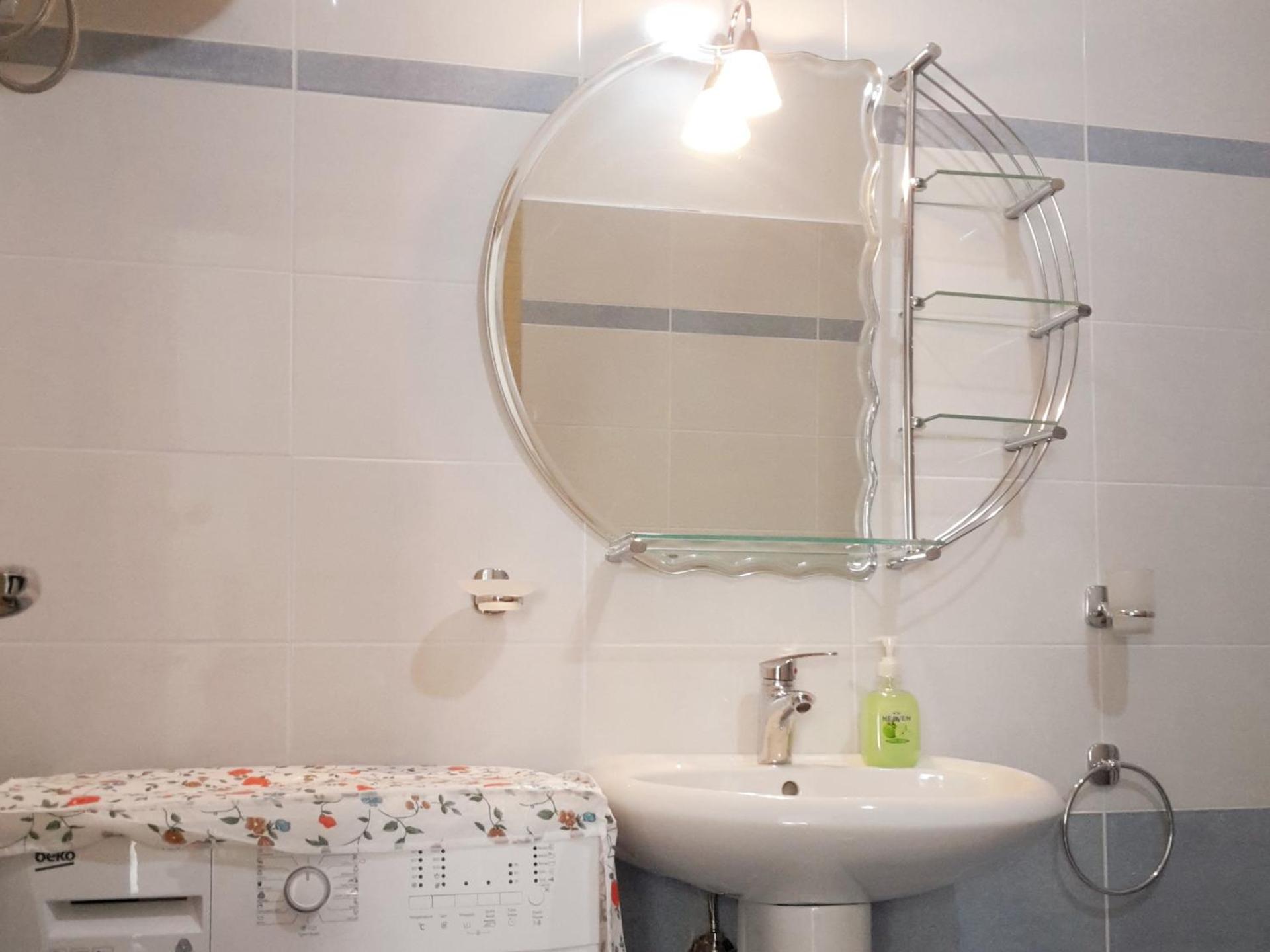 Saranda Apartments - Photo 12