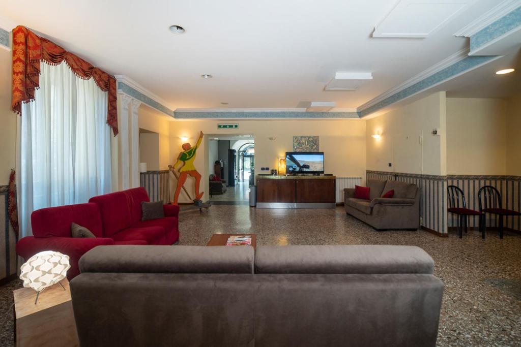 Hotel Italia & Lombardi - Photo 77