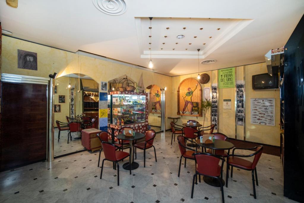 Hotel Italia & Lombardi - Photo 80