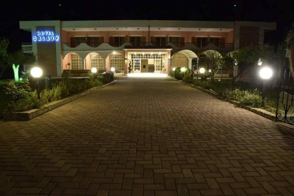 Galaxy Hotel - Photo 12