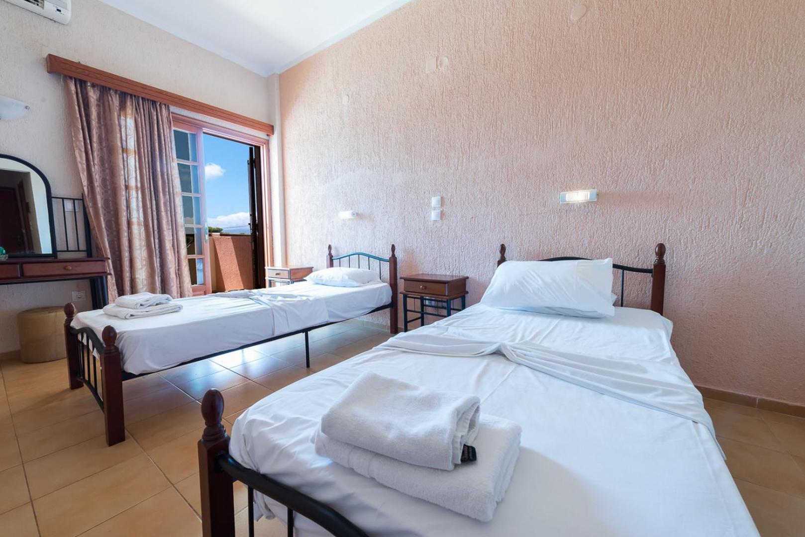 Galaxy Hotel - Photo 31