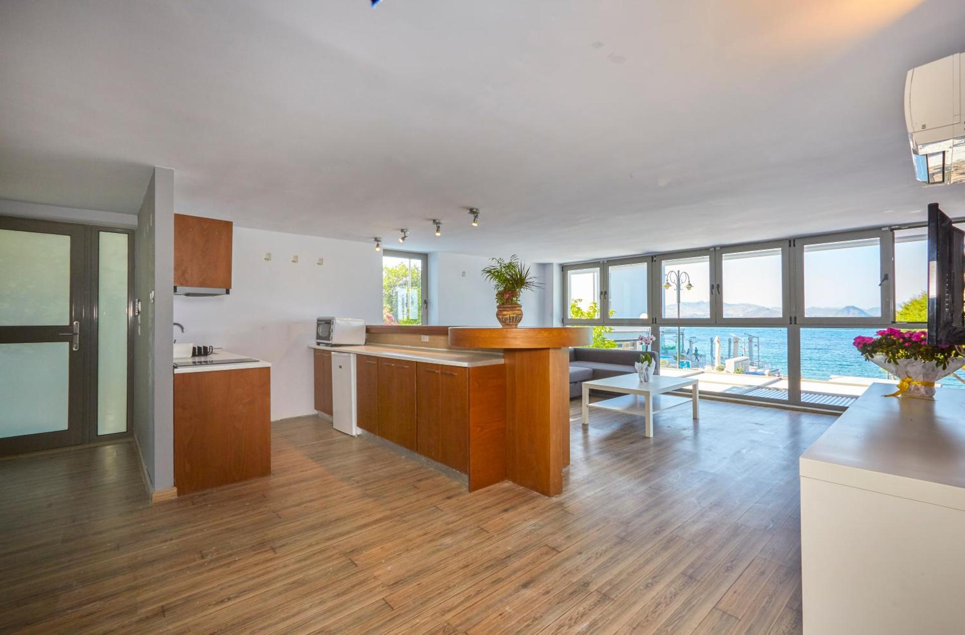 Triton Boutique Hotel - Photo 93