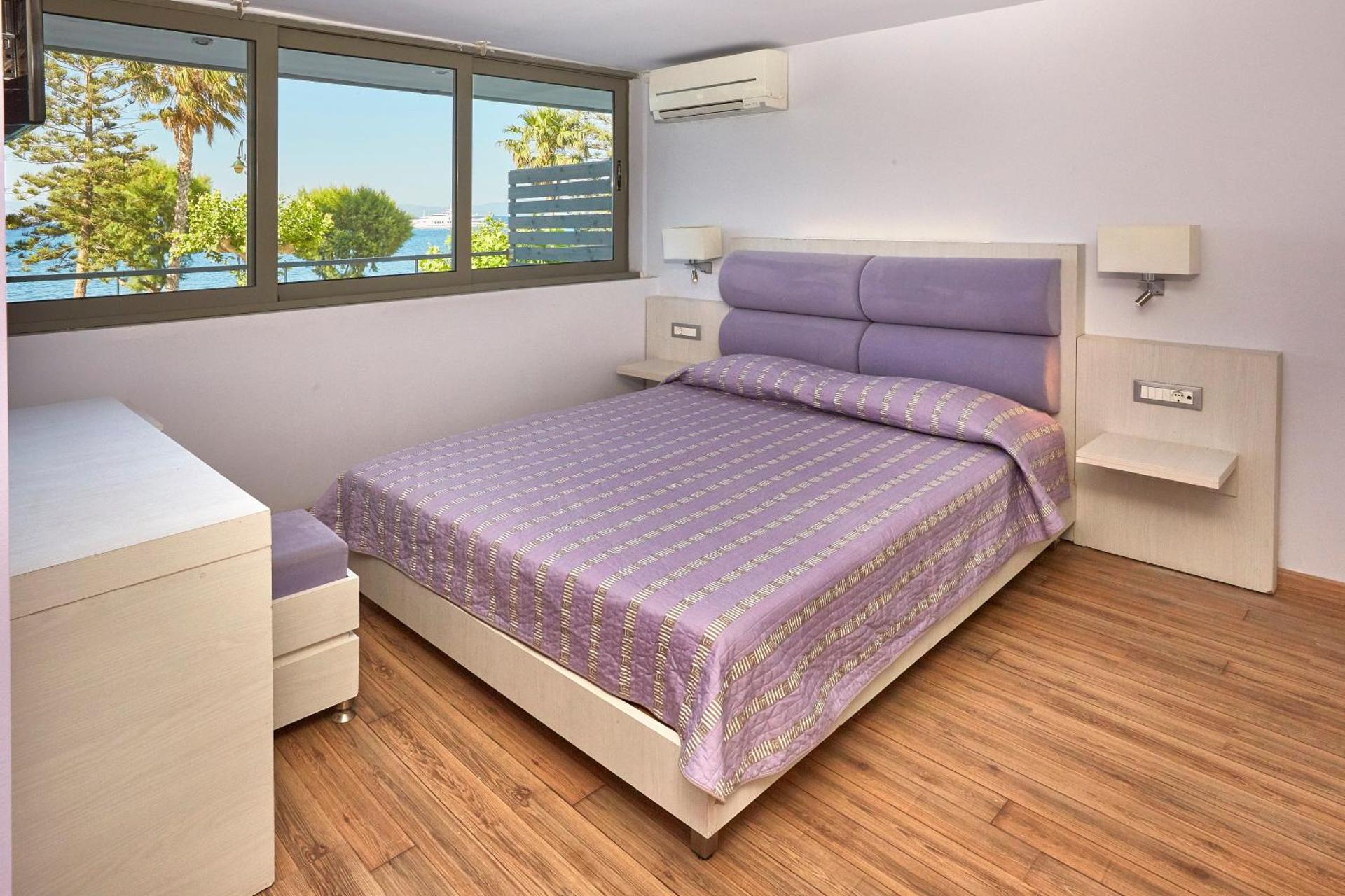 Triton Boutique Hotel - Photo 91