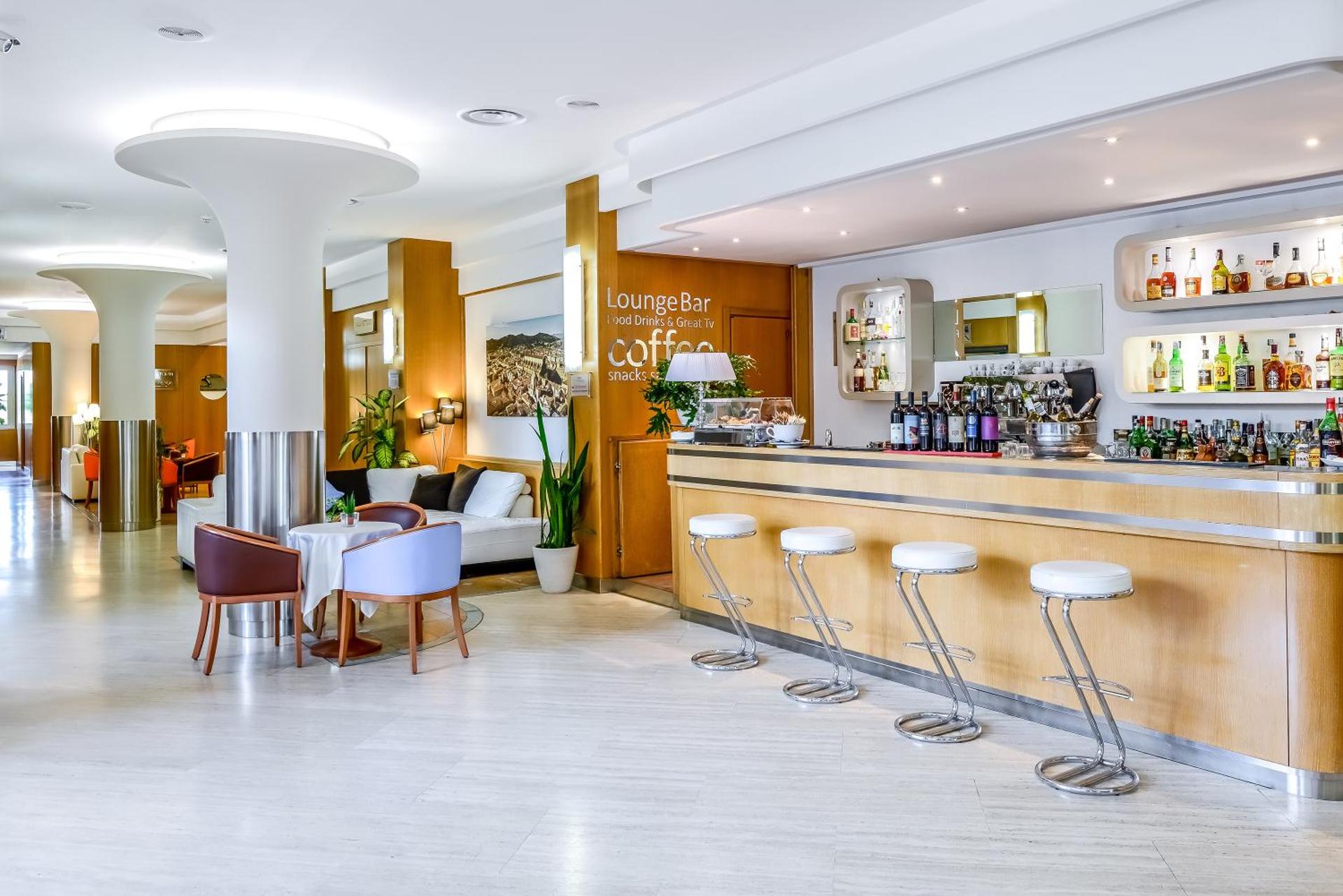 Hotel Bologna Airport - Photo 60