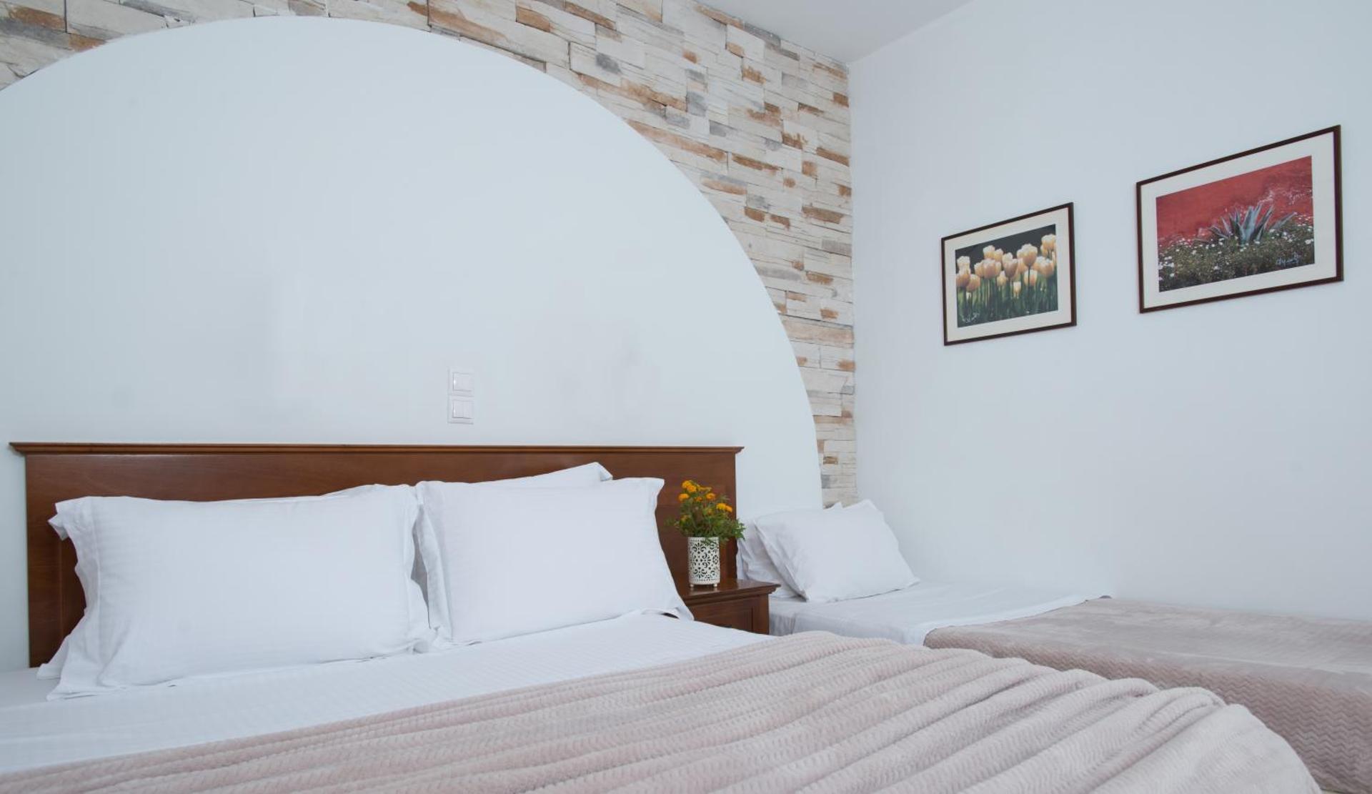 Naxos Palace Hotel - Photo 10