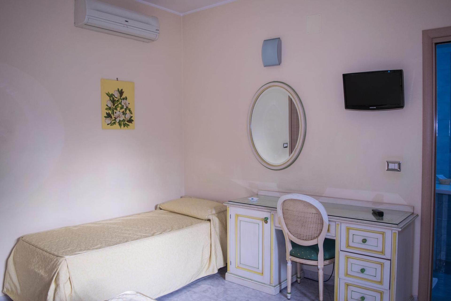 Hotel Ginevra - Photo 50