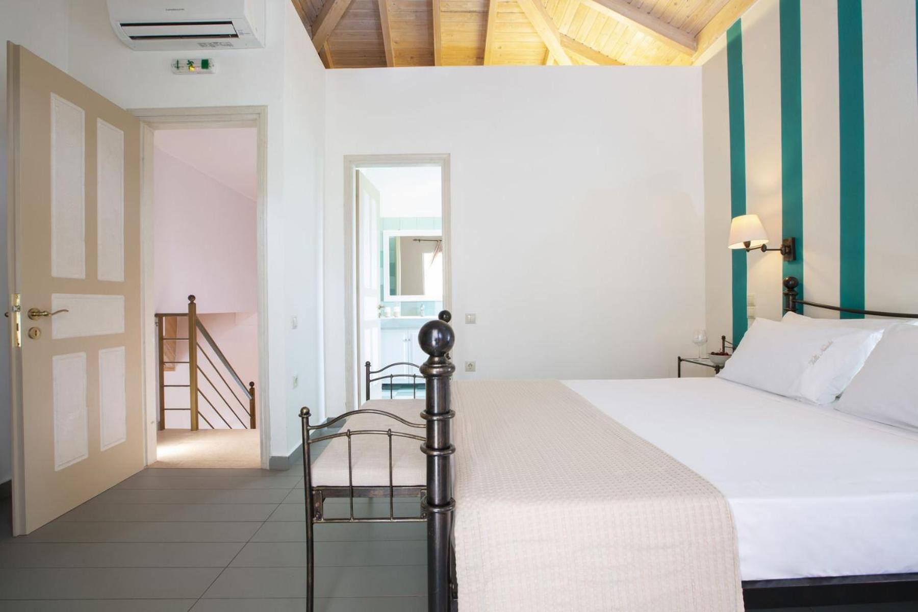 Villa Niriides - Photo 22