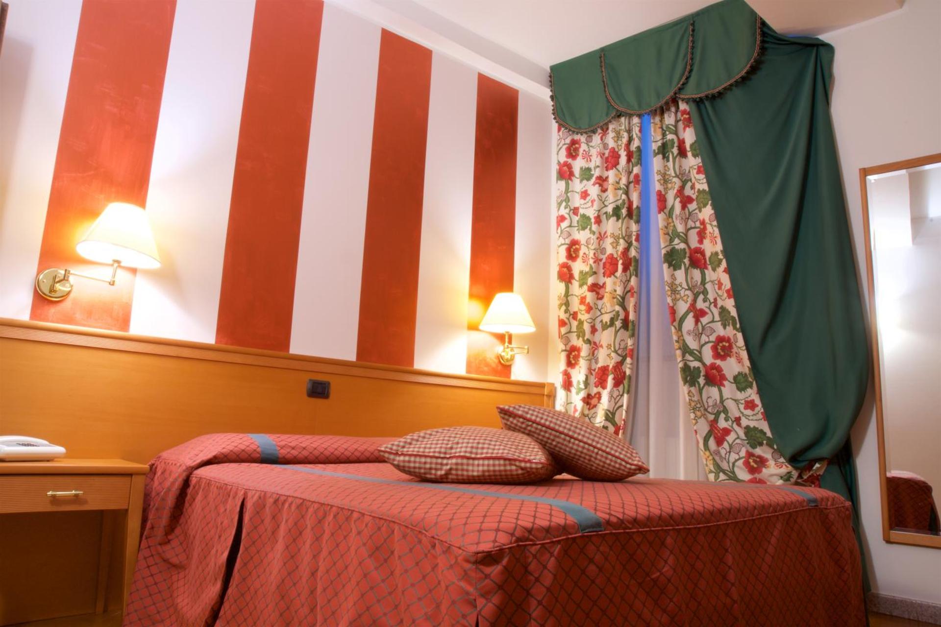 Hotel La Luna - Photo 145