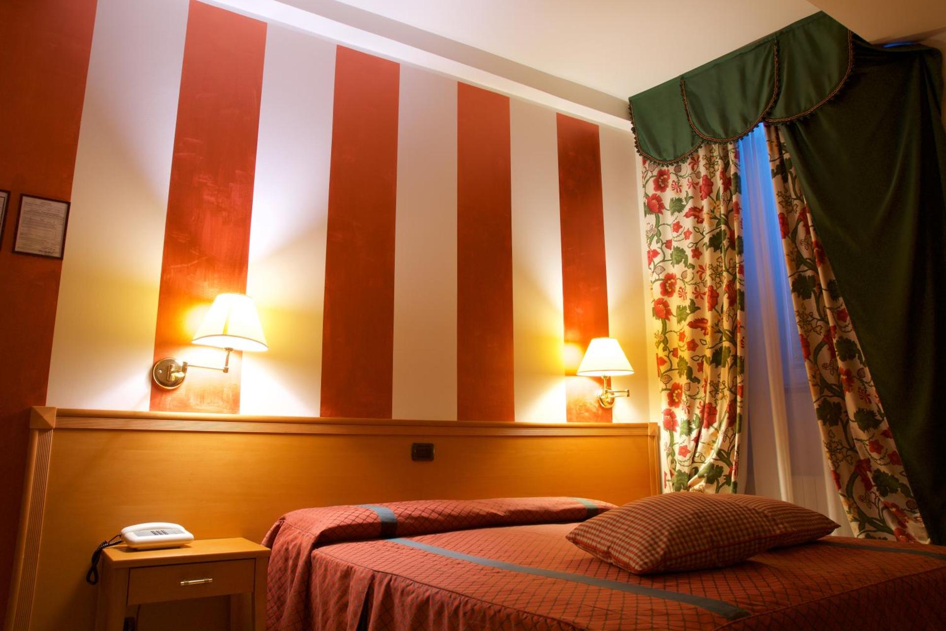 Hotel La Luna - Photo 146