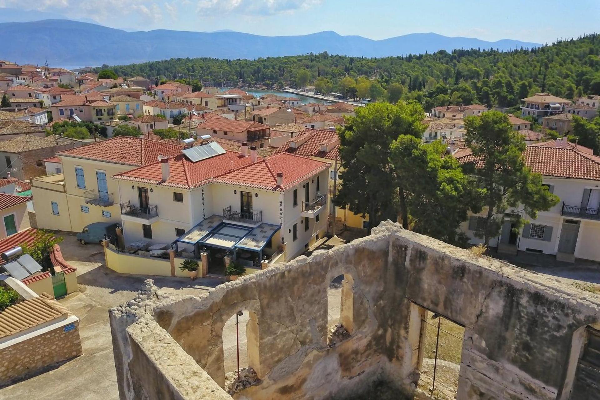 ''EPAVLIS boutique GALAXIDI'' - Photo 153