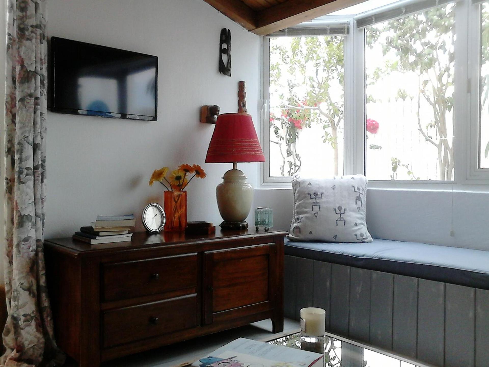 Roof-top garden apartment really well located in Athens - Photo 5