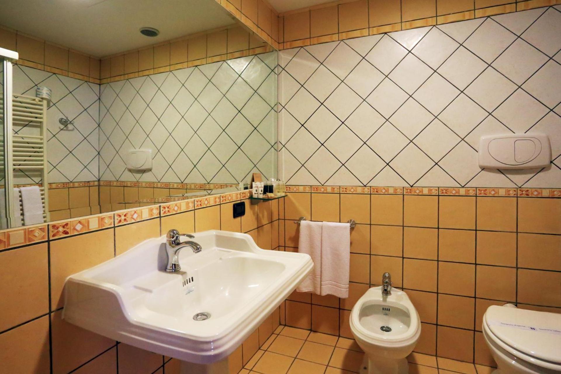 Hotel L'Aquila - Photo 28