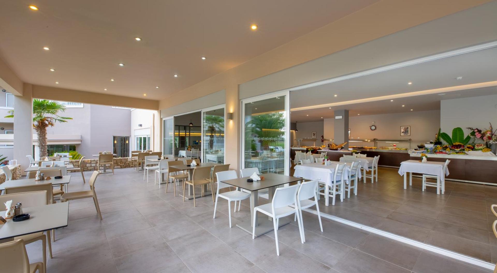 Hotel Esperia - Photo 34