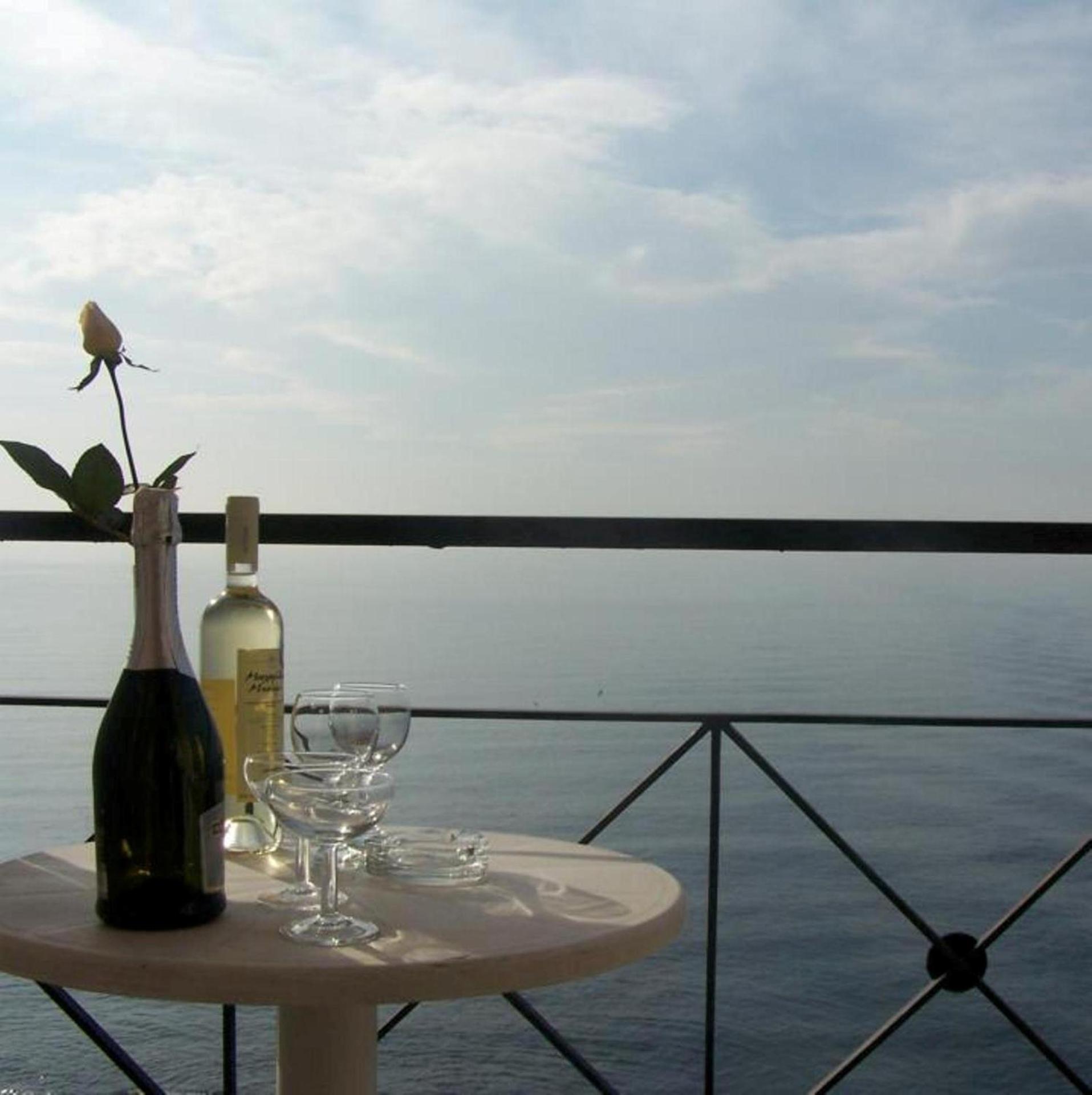 Queens Leriotis Hotel - Photo 28