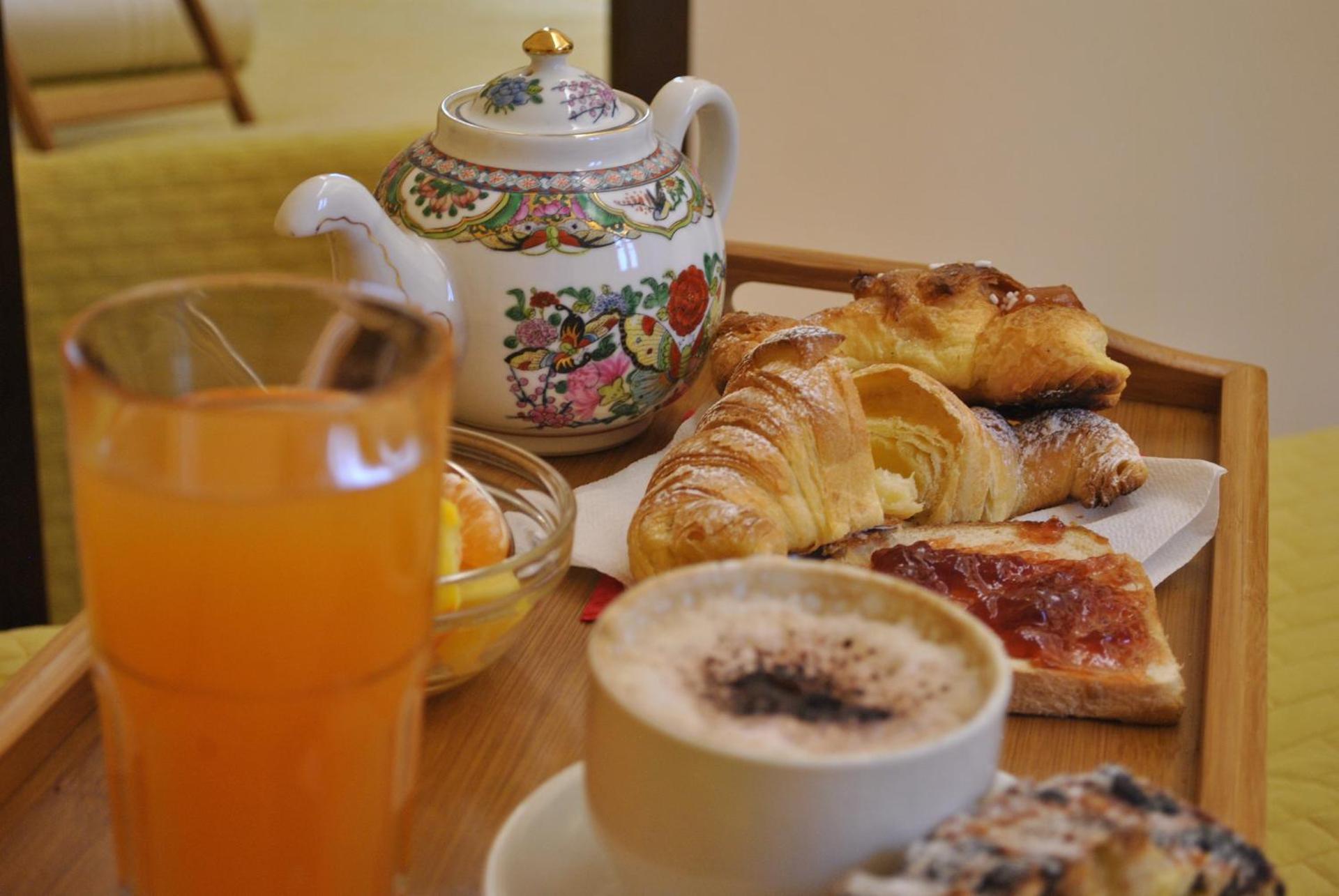 Hotel Columbia - Photo 17