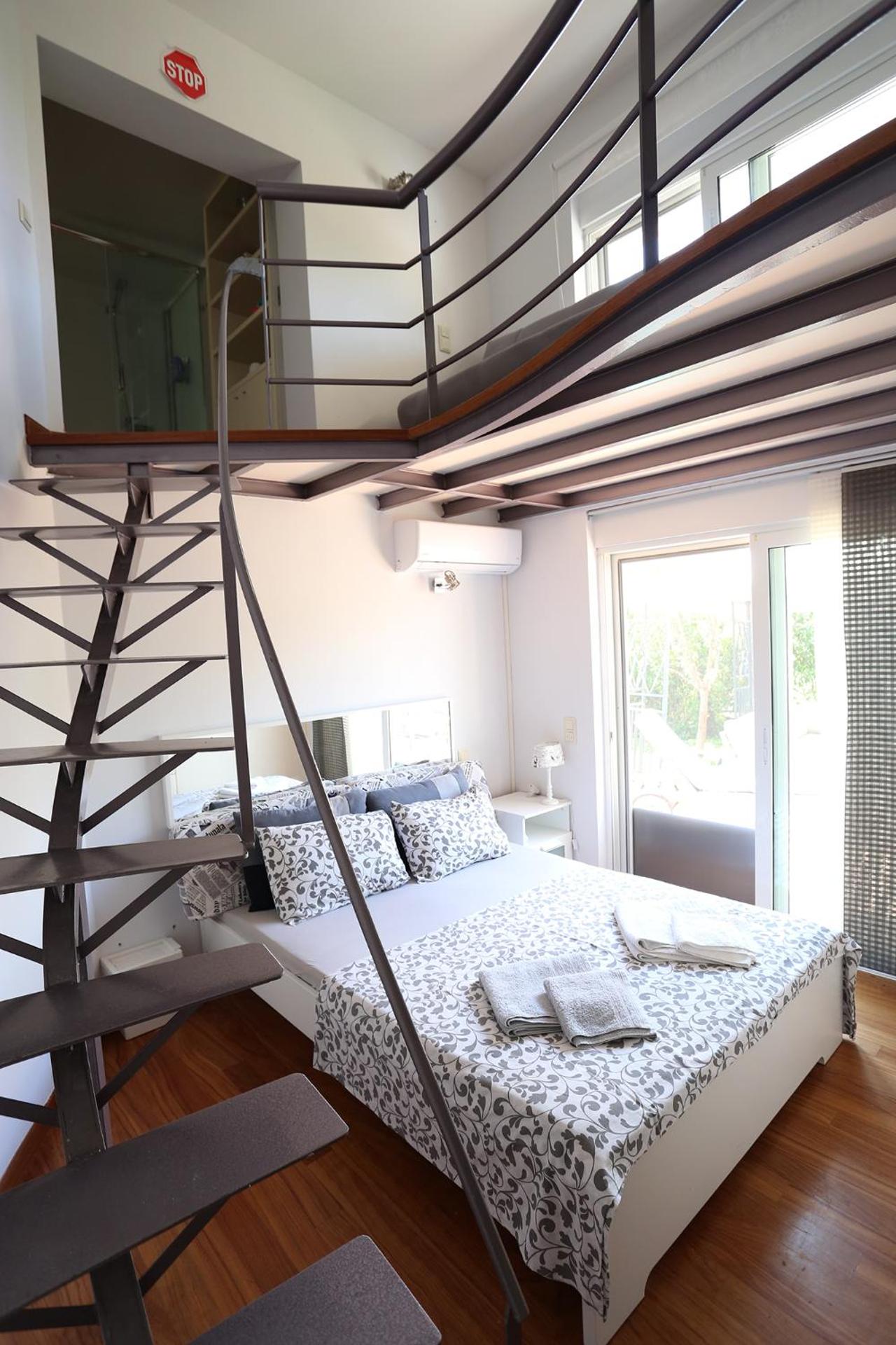 Thimari Sports & Spa with private pool and jacuzzi - Photo 4