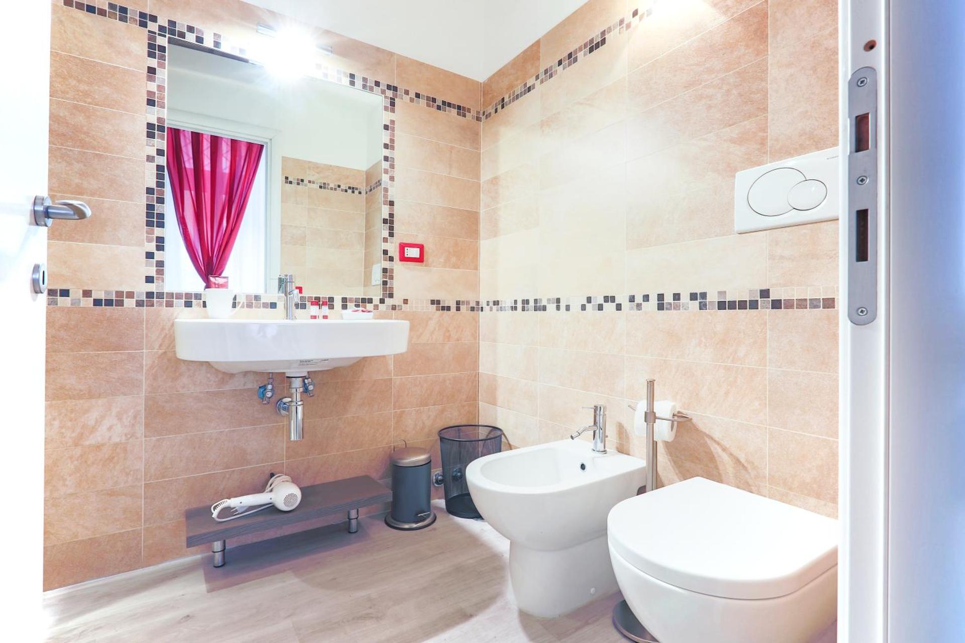 History Suite - Photo 36