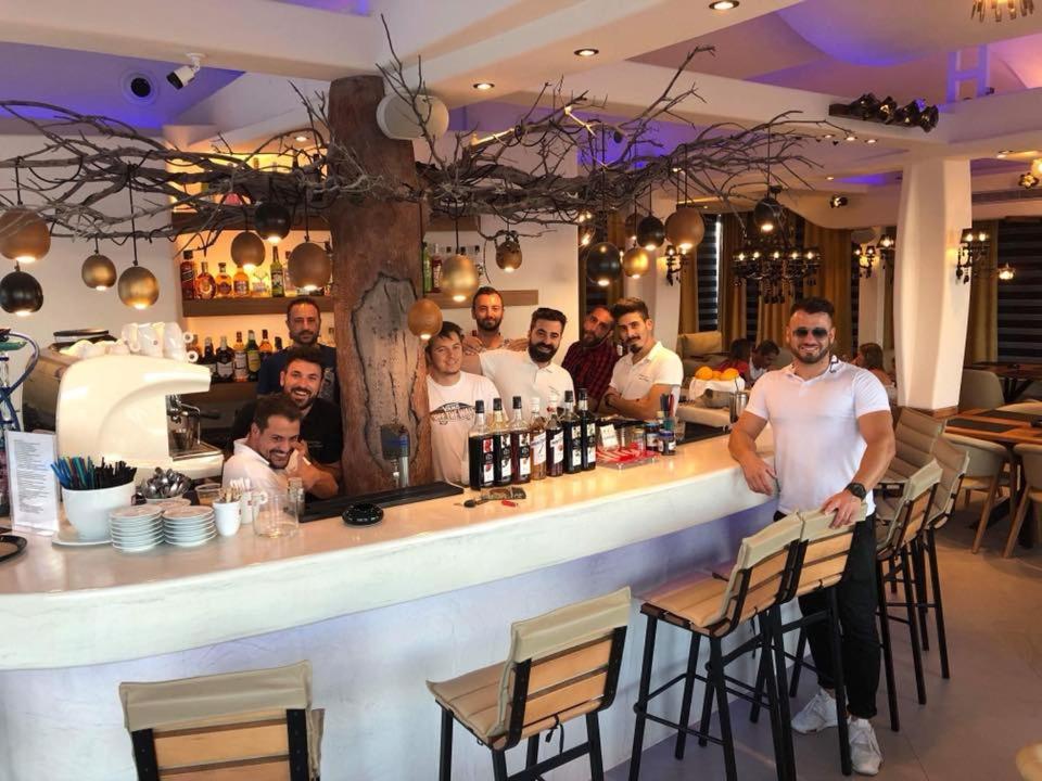 Villa Manos Hotel - Photo 82