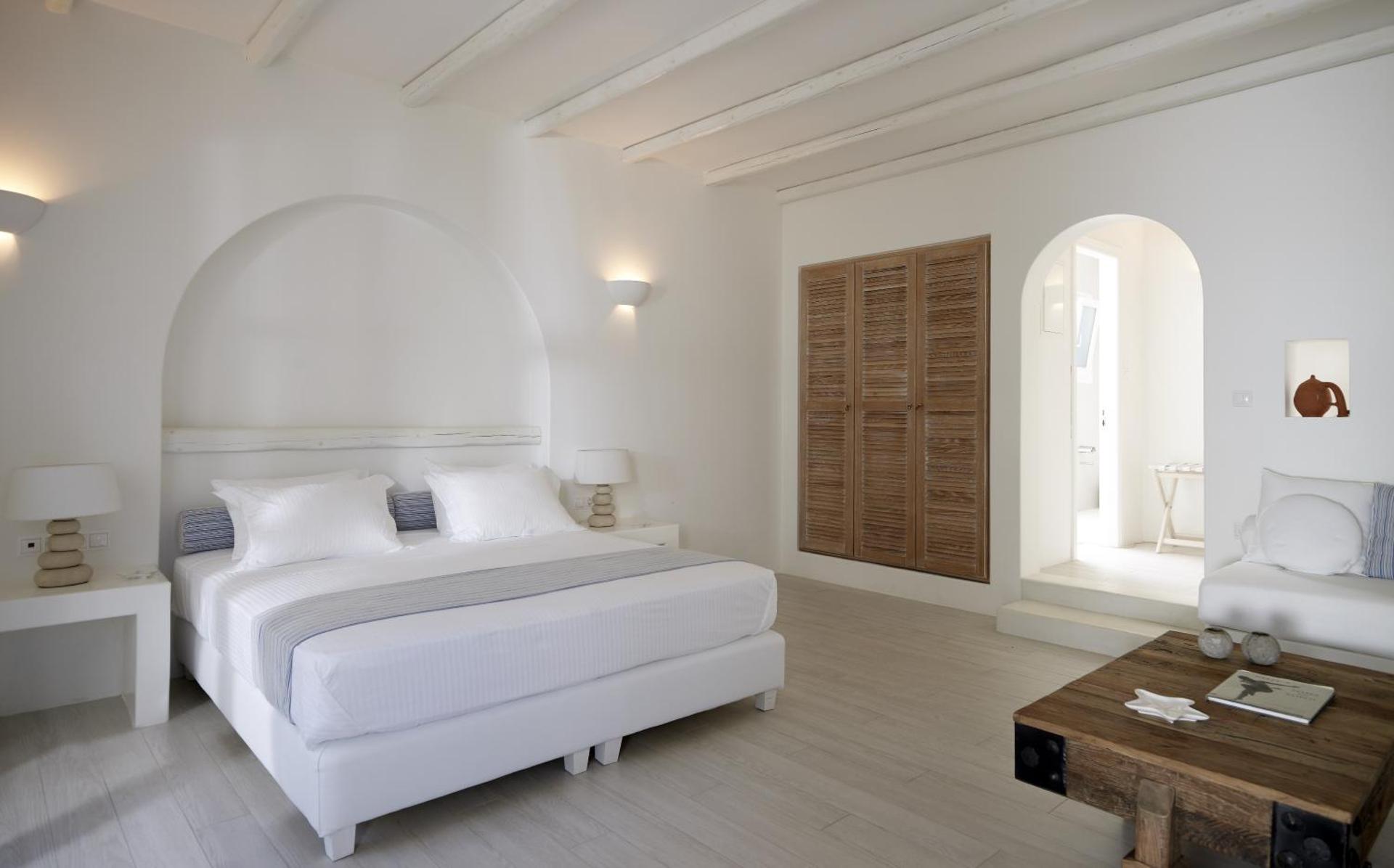 Villa Marandi Luxury Suites - Photo 9