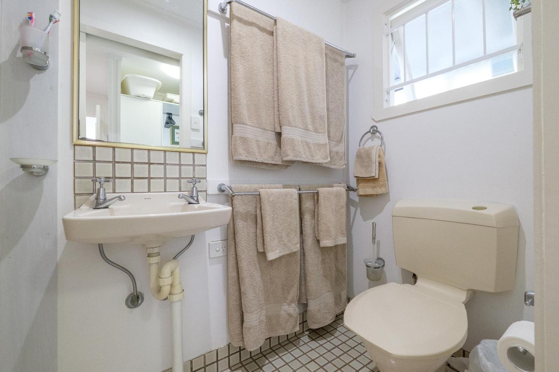 Central Cottage - Photo 13