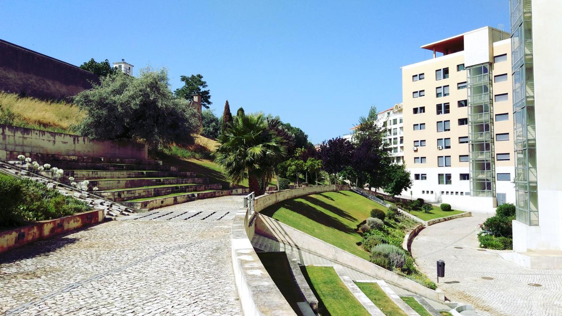 Lisbon Relax Pool Apartment - Free Parking Garage - Photo 42