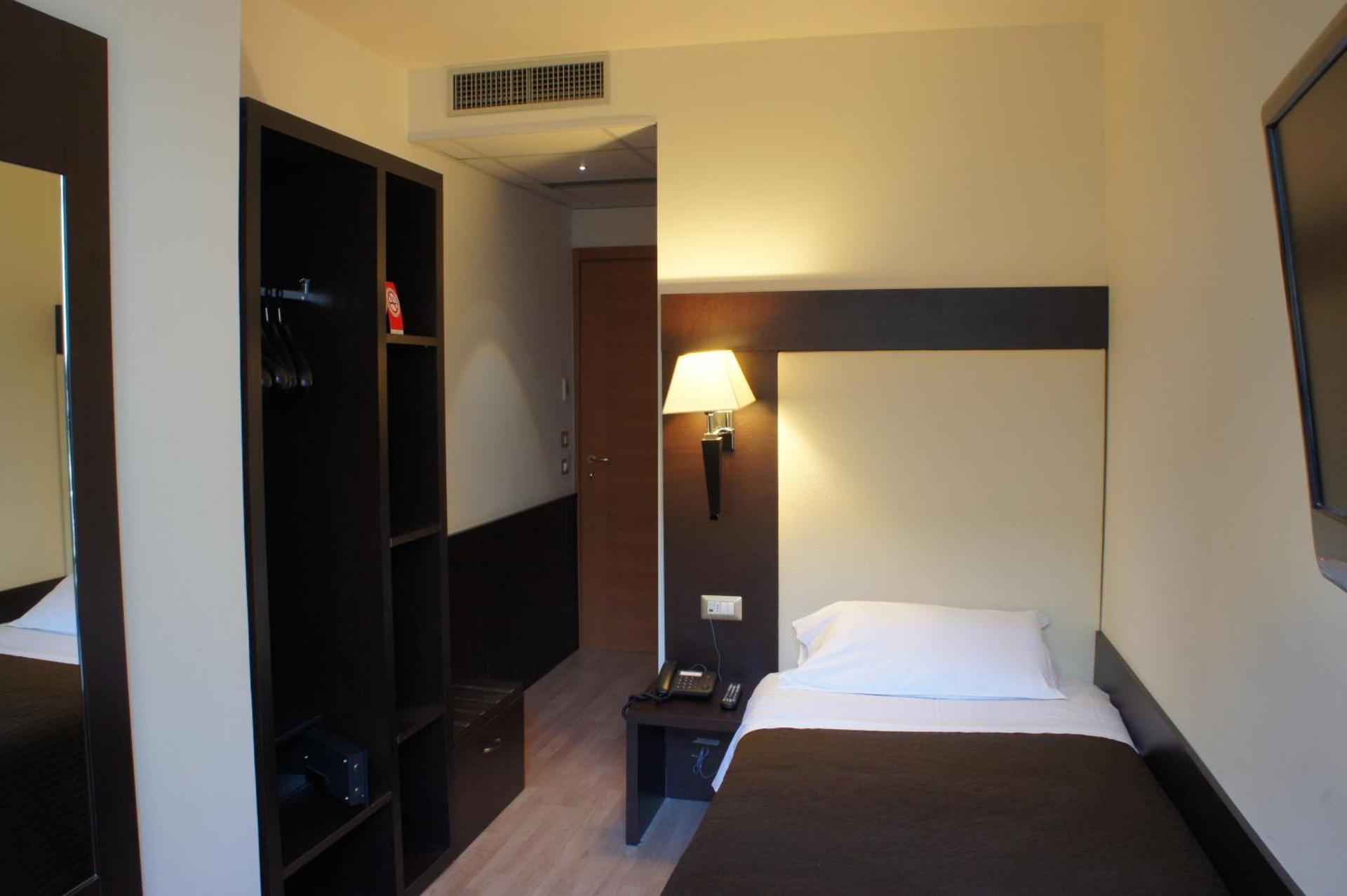 Hotel Aurora - Photo 27