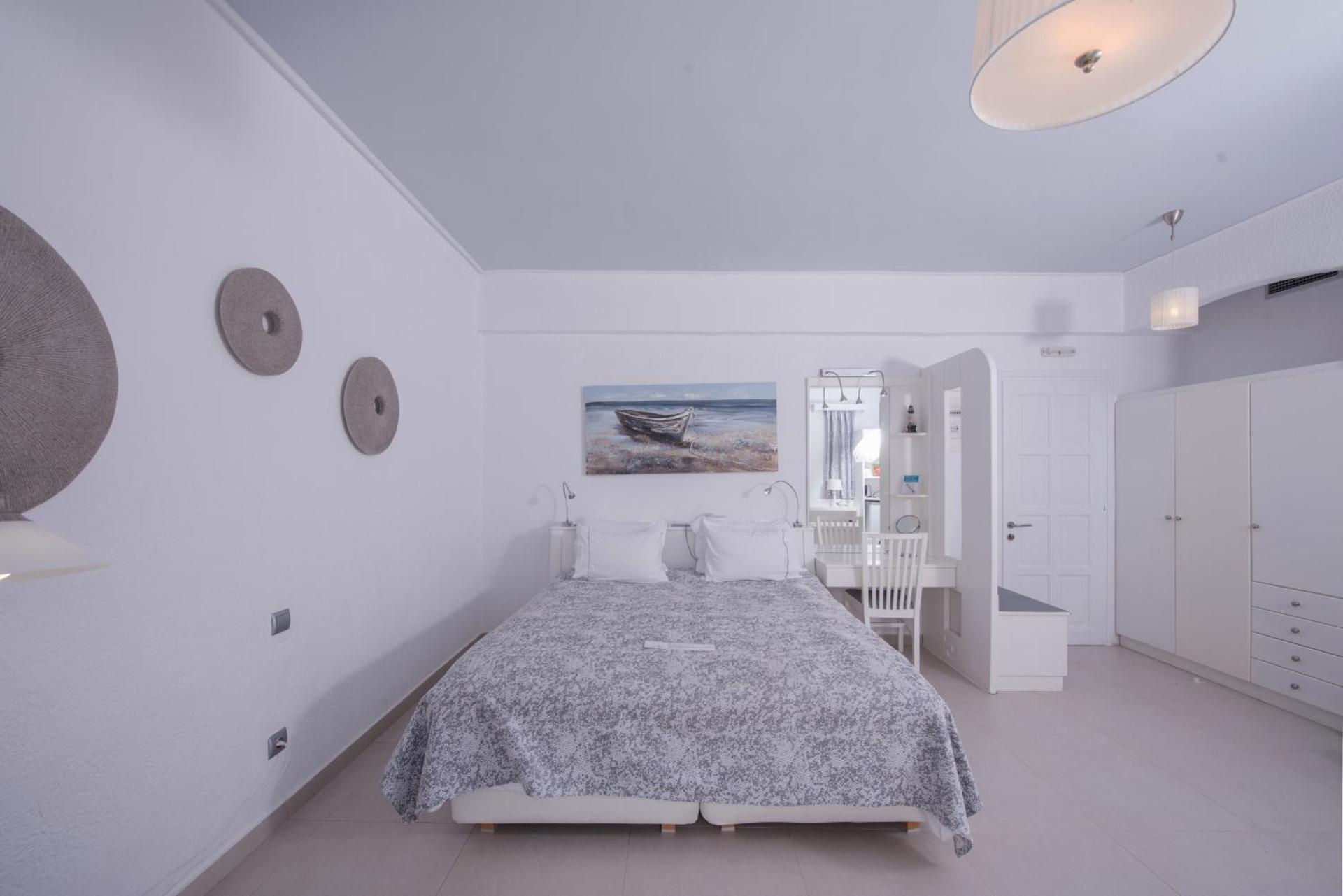 Aegialis Hotel & Spa - Photo 69