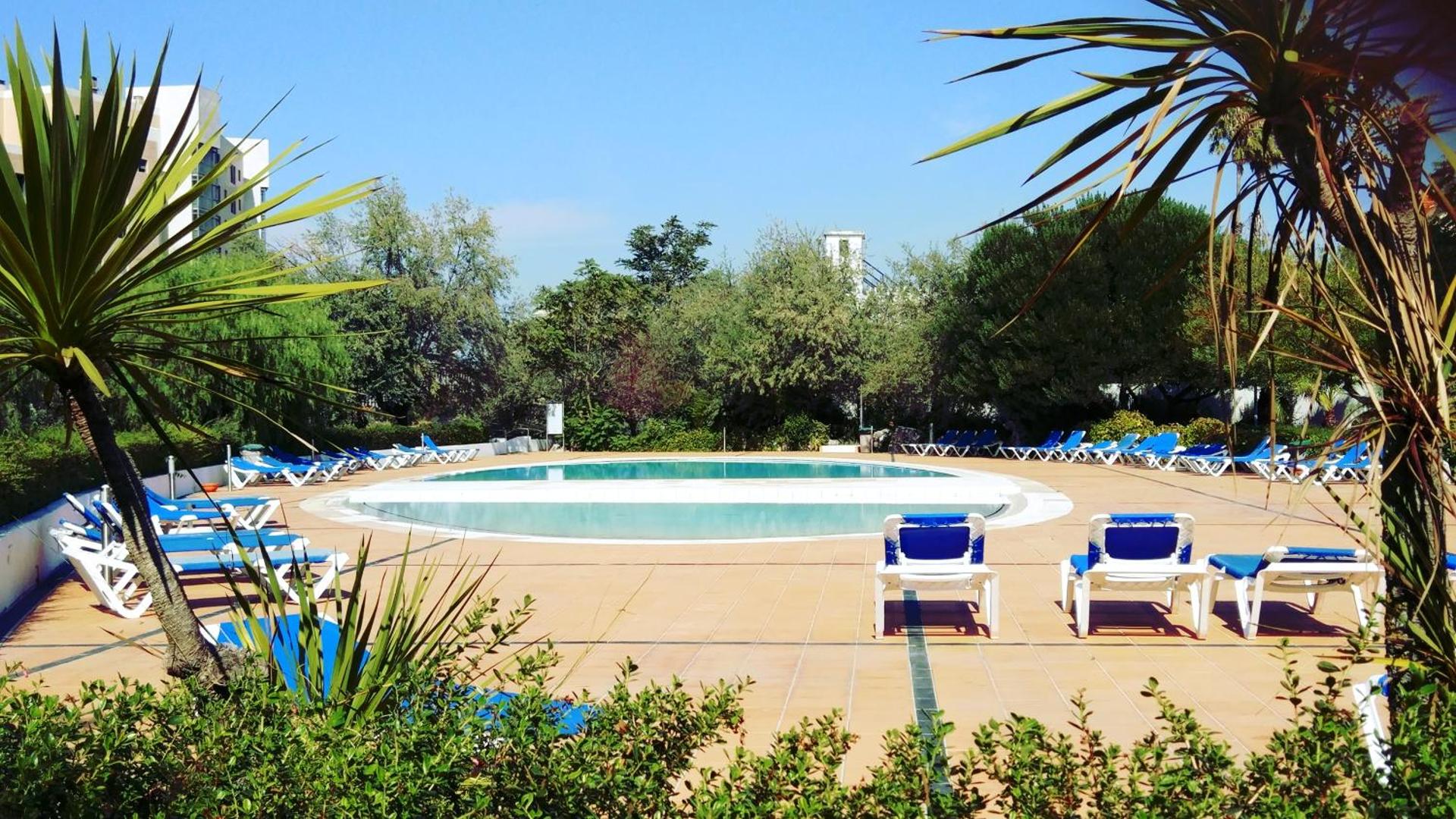 Lisbon Relax Pool Apartment - Free Parking Garage - Photo 37