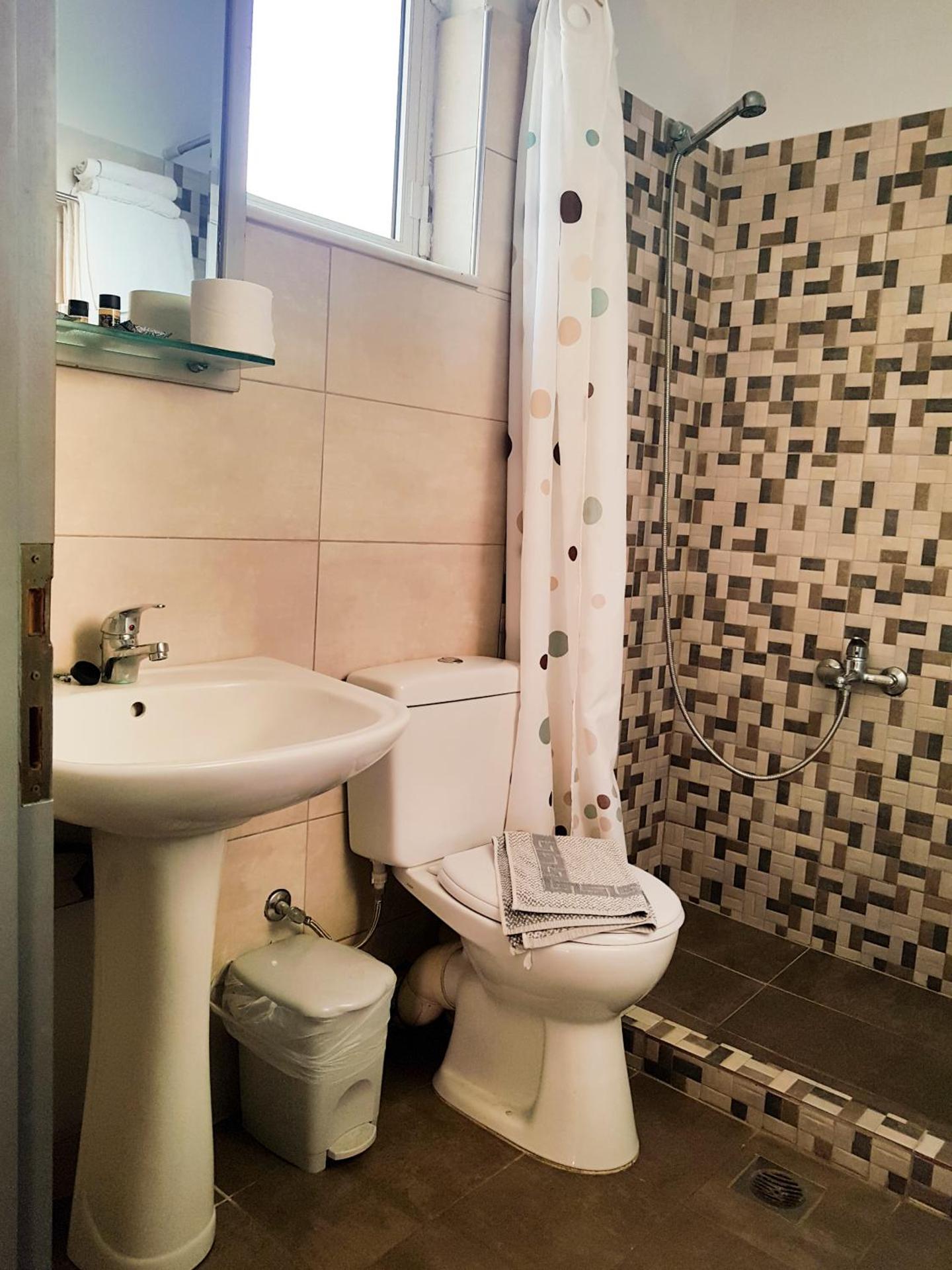 Jonathan Studio Apartments - Photo 8