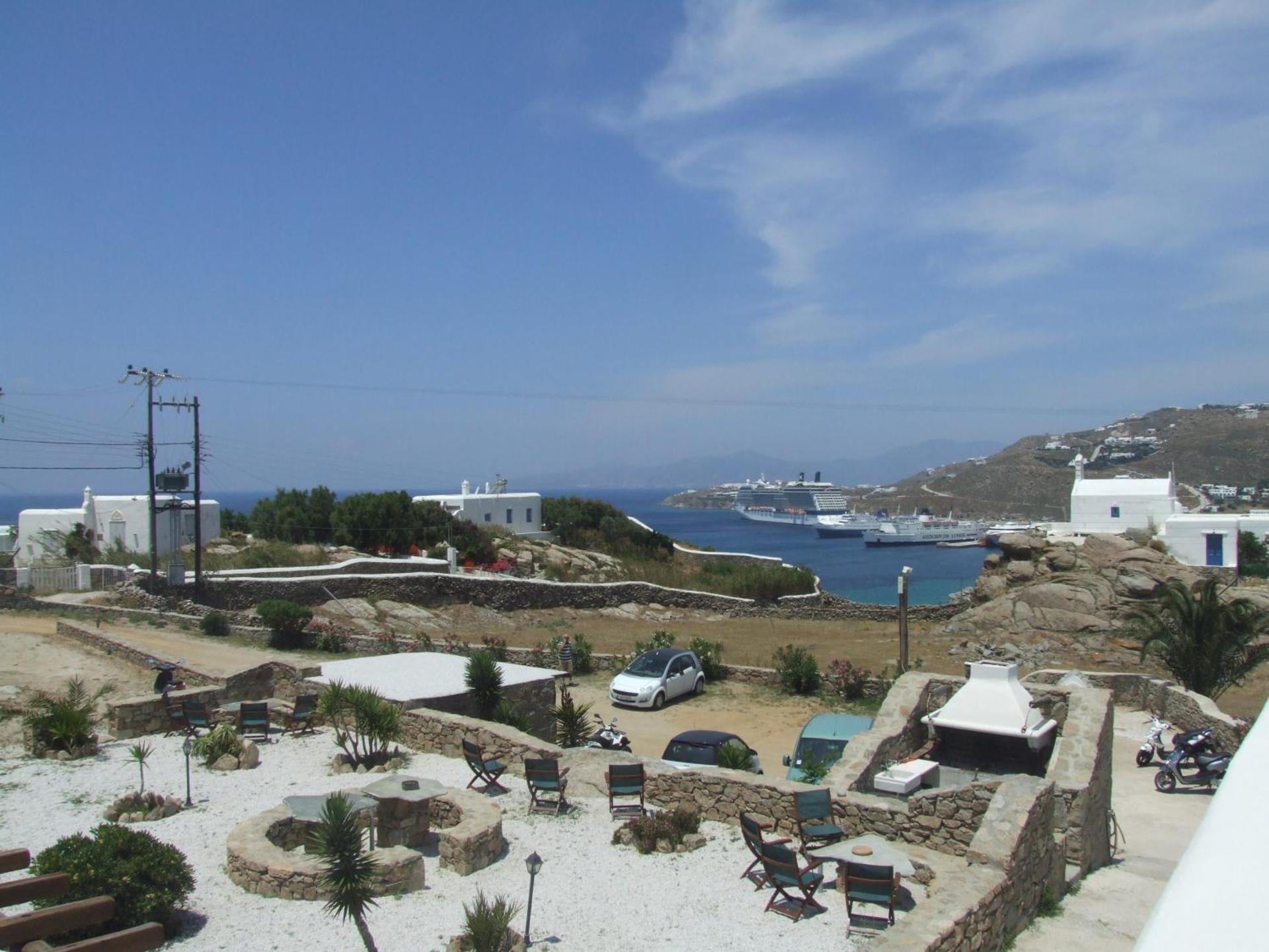 Sahas Suites - Photo 18