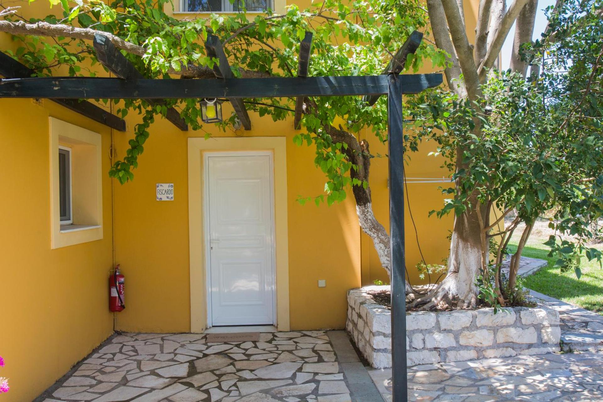 Sandy Beach Villas and Apartments - Photo 25