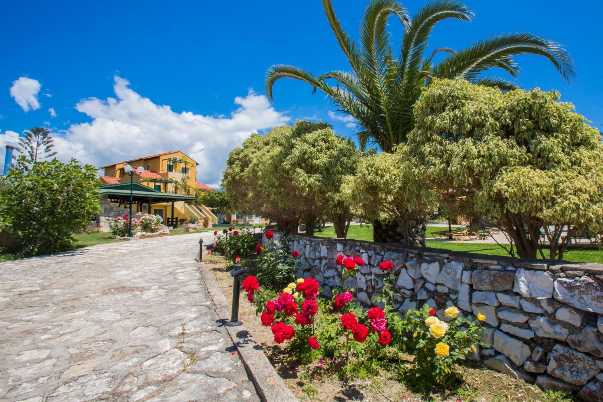 Sandy Beach Villas and Apartments - Photo 15