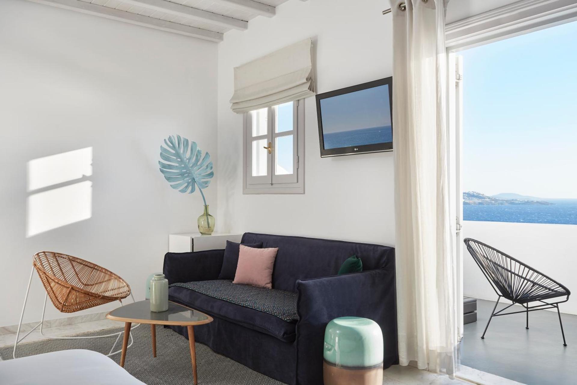 Kouros Hotel & Suites - Photo 57