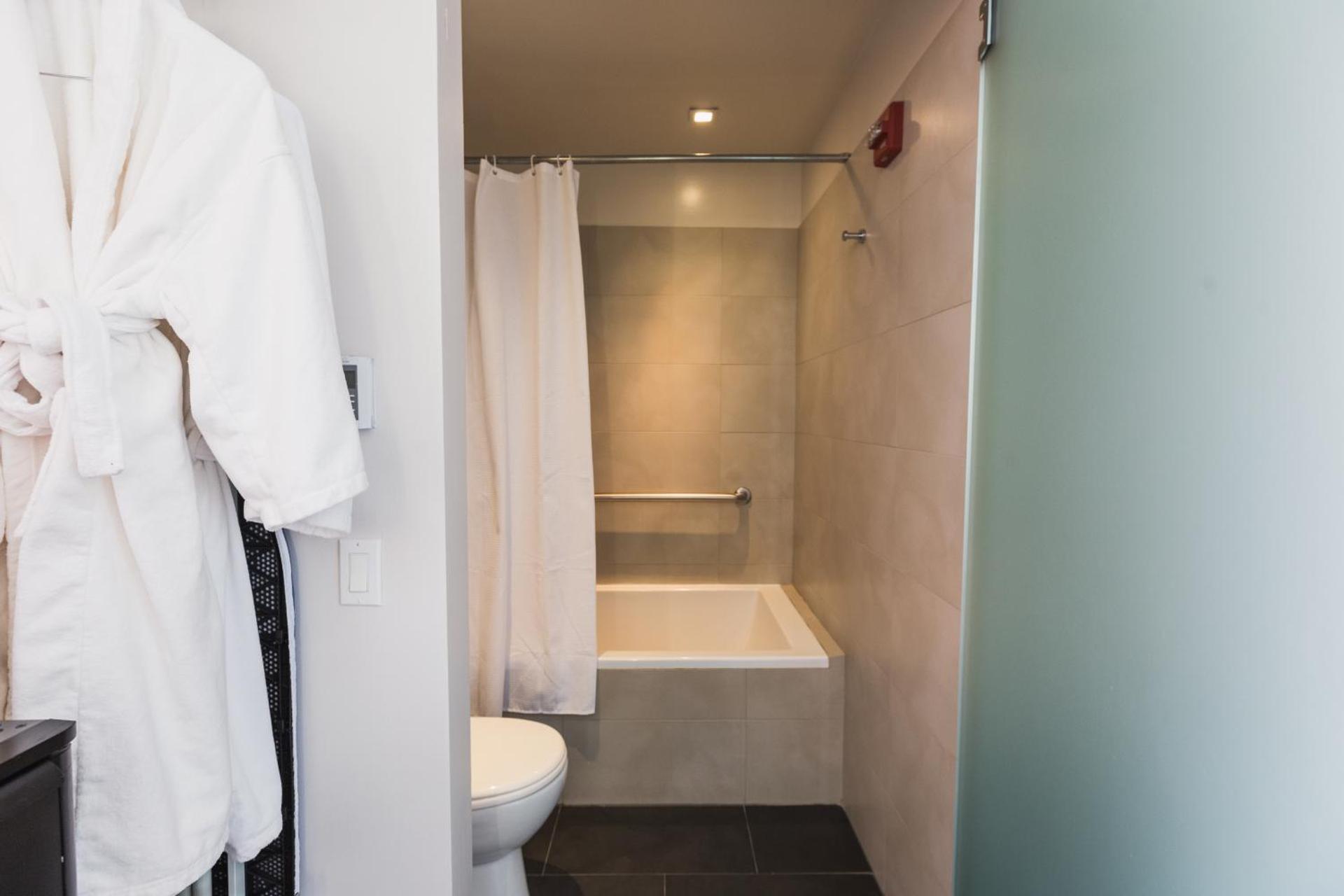 Z NYC Hotel - Photo 22