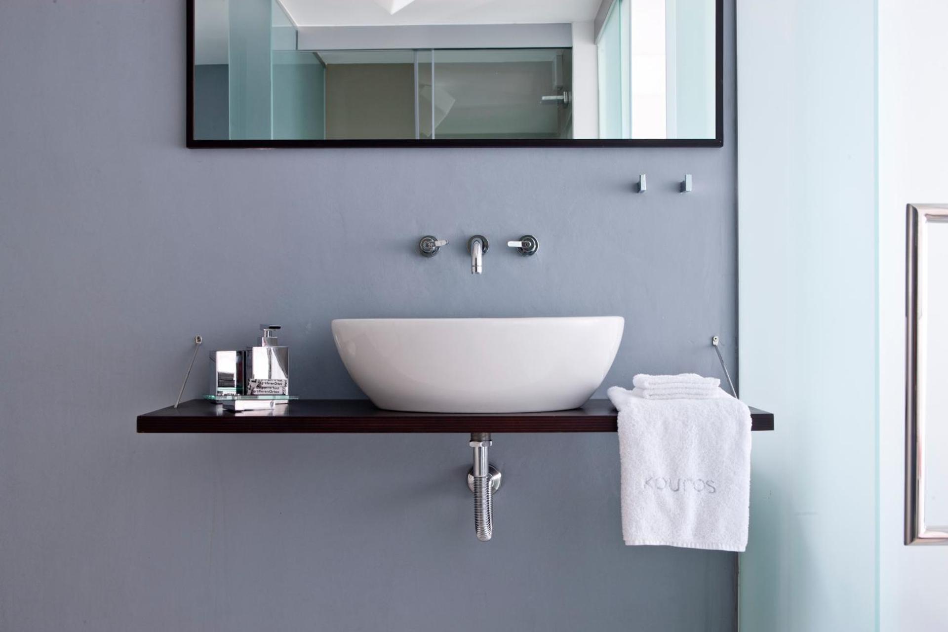 Kouros Hotel & Suites - Photo 49