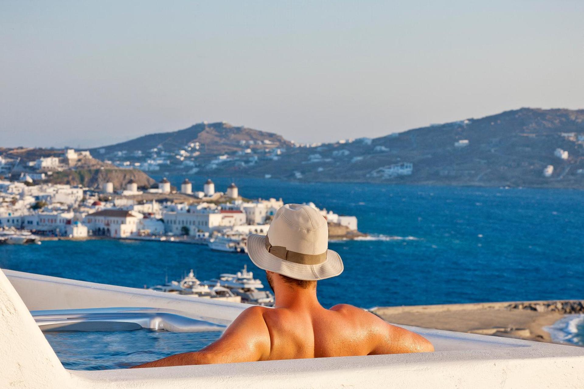 Kouros Hotel & Suites - Photo 54