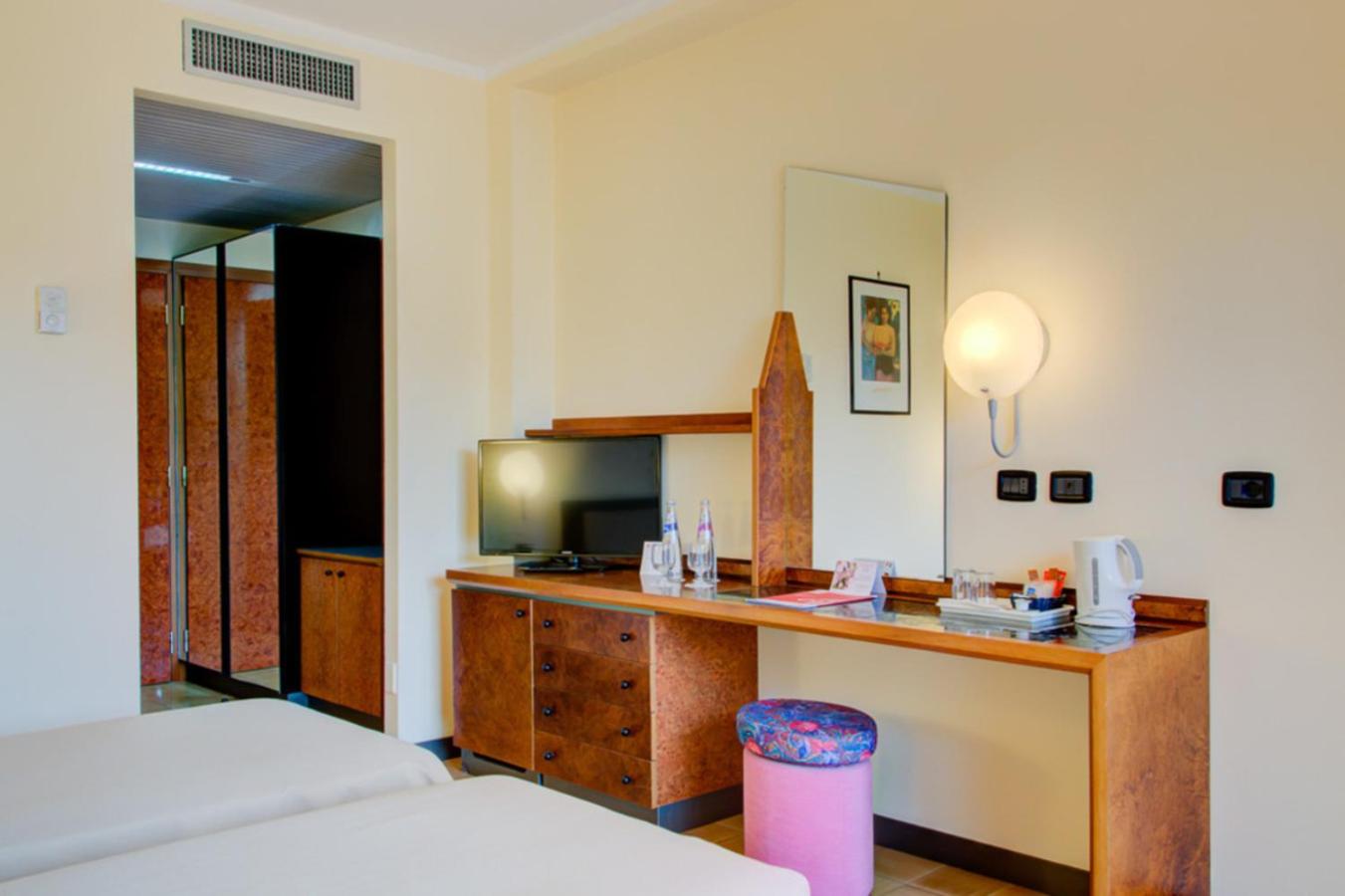 Hotel Caesar Palace - Photo 2