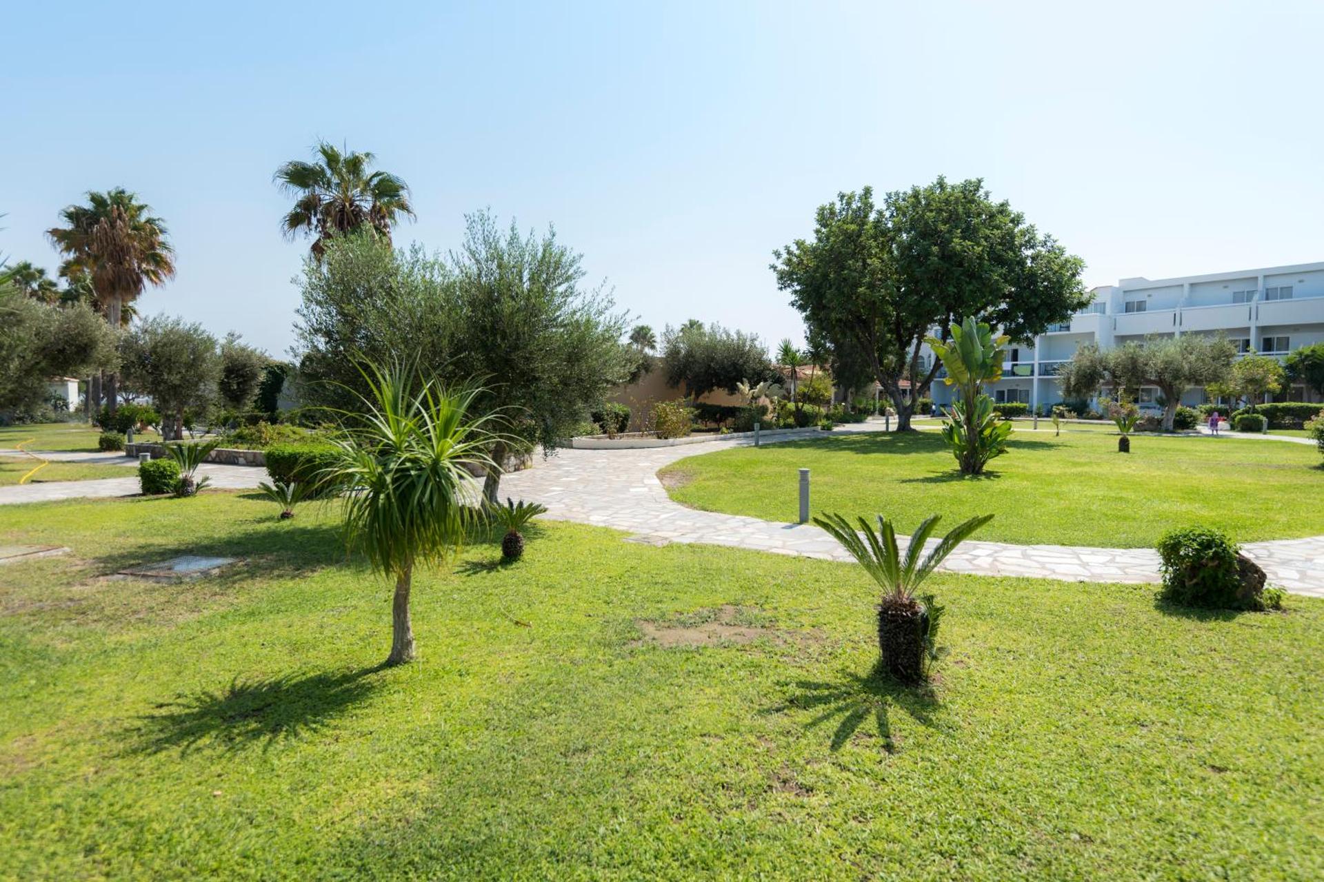 Atlantis Hotel - Photo 98