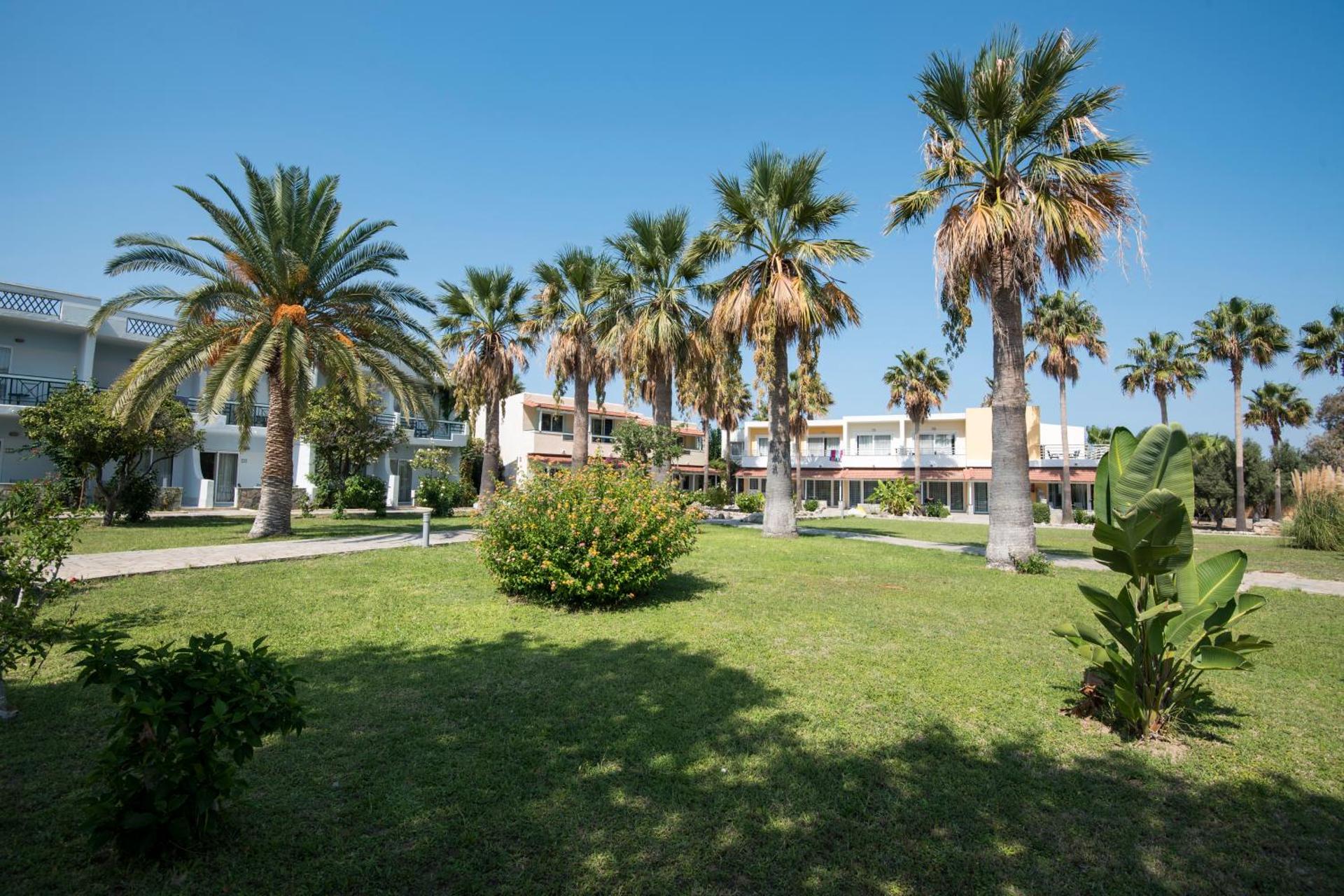 Atlantis Hotel - Photo 7