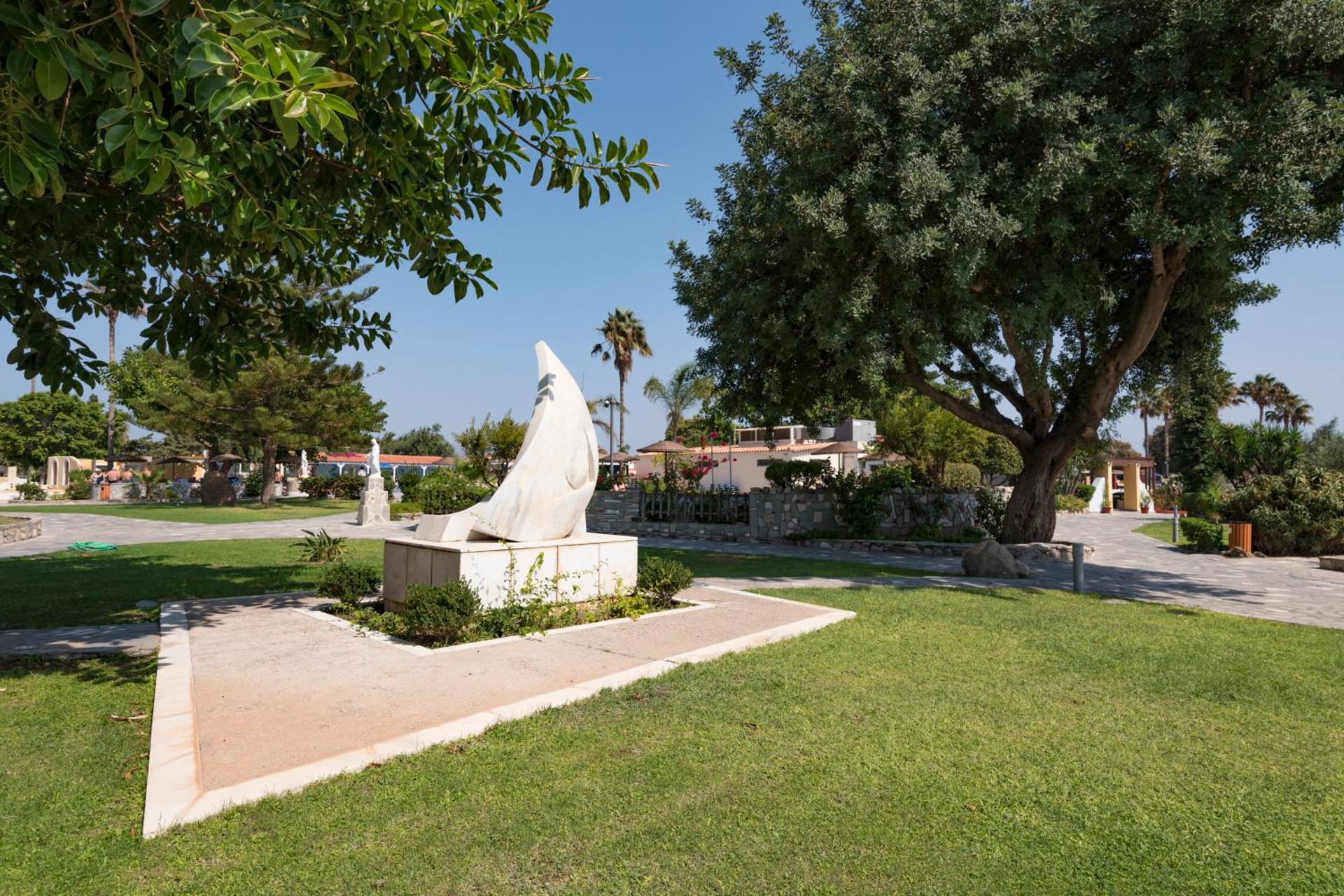 Atlantis Hotel - Photo 99