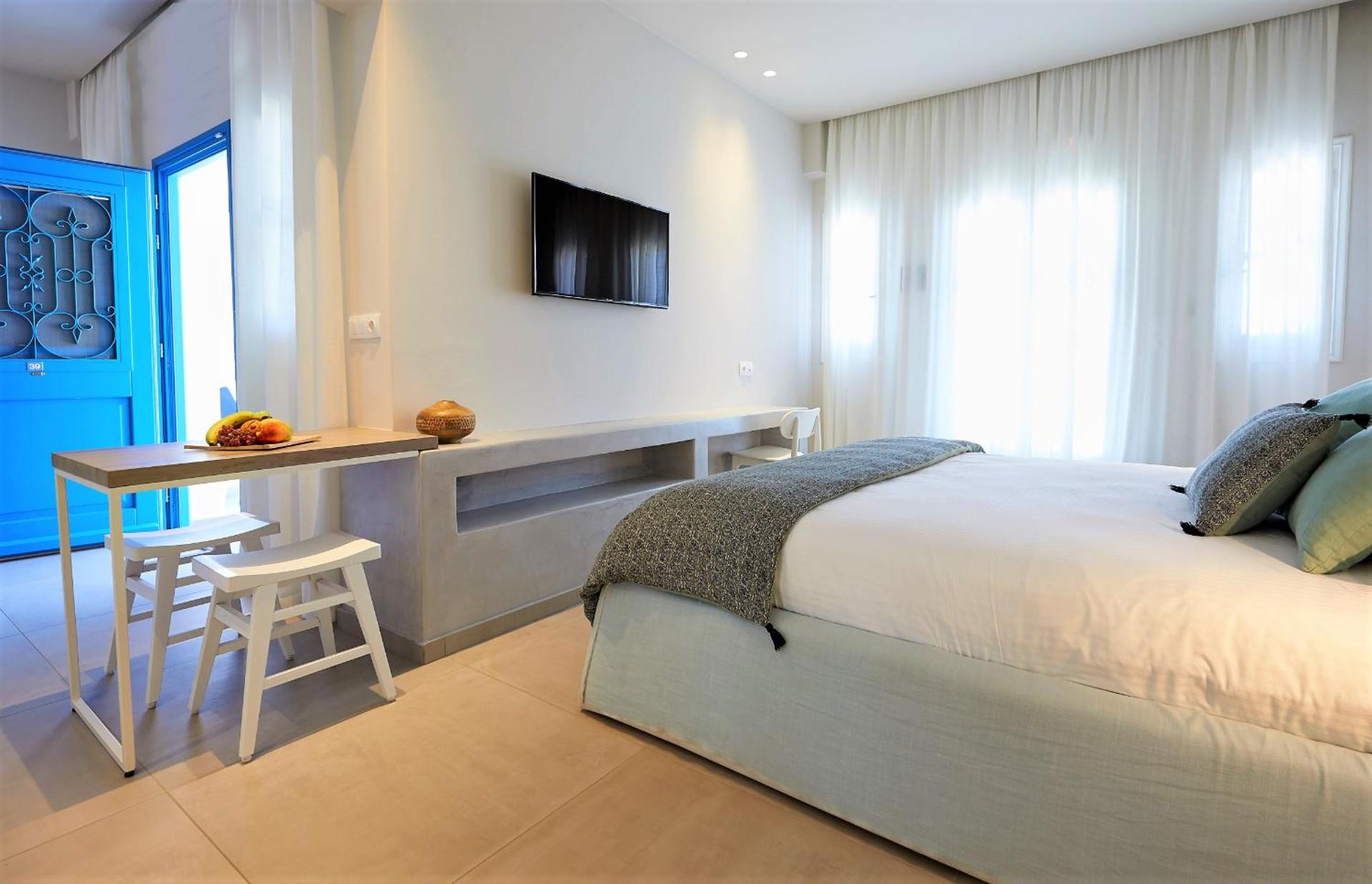 Vigla Hotel - Photo 17