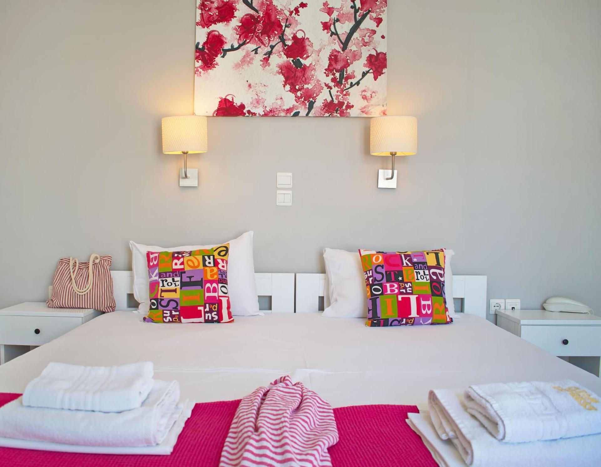 Camara Hotel - Photo 33