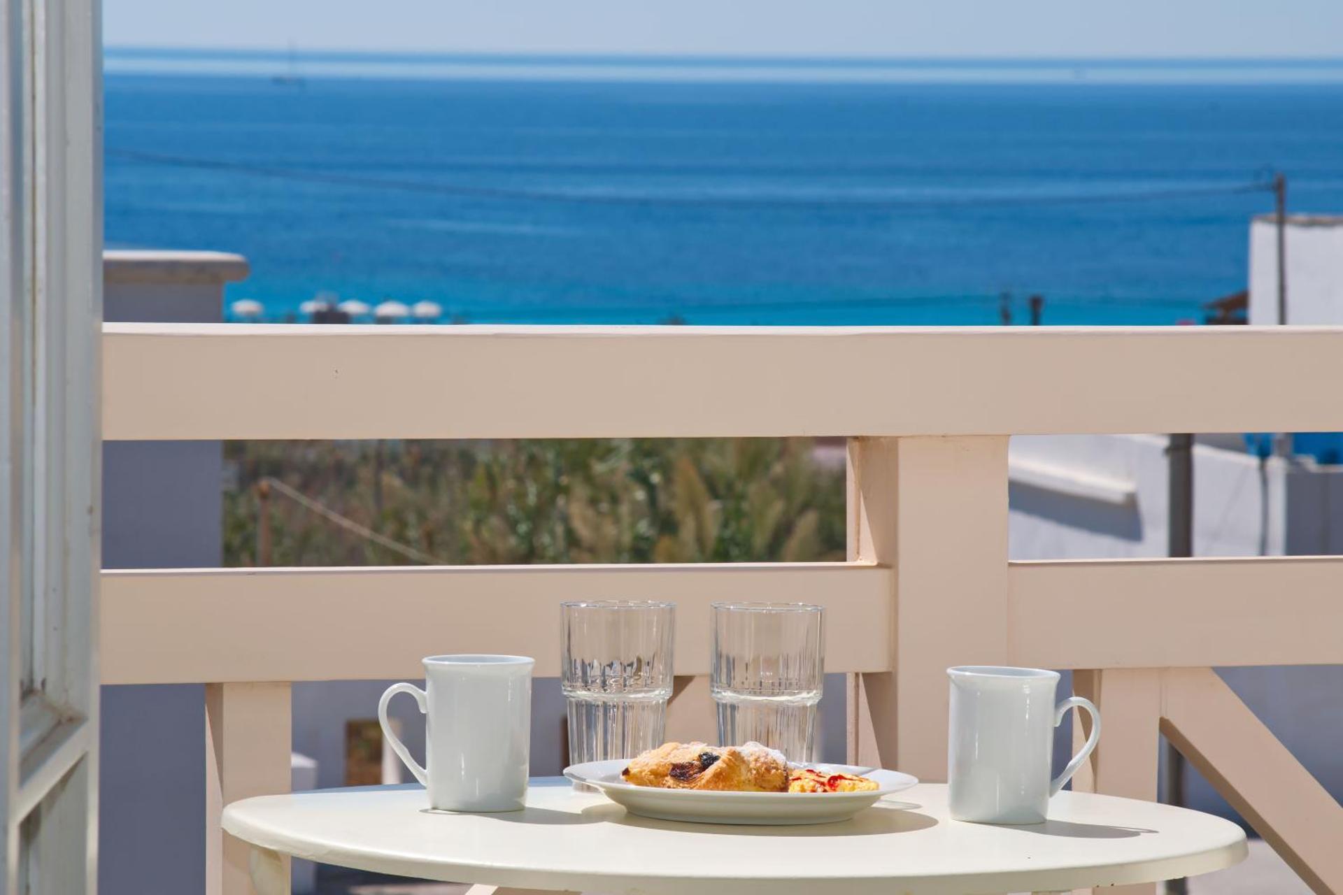 Camara Hotel - Photo 29