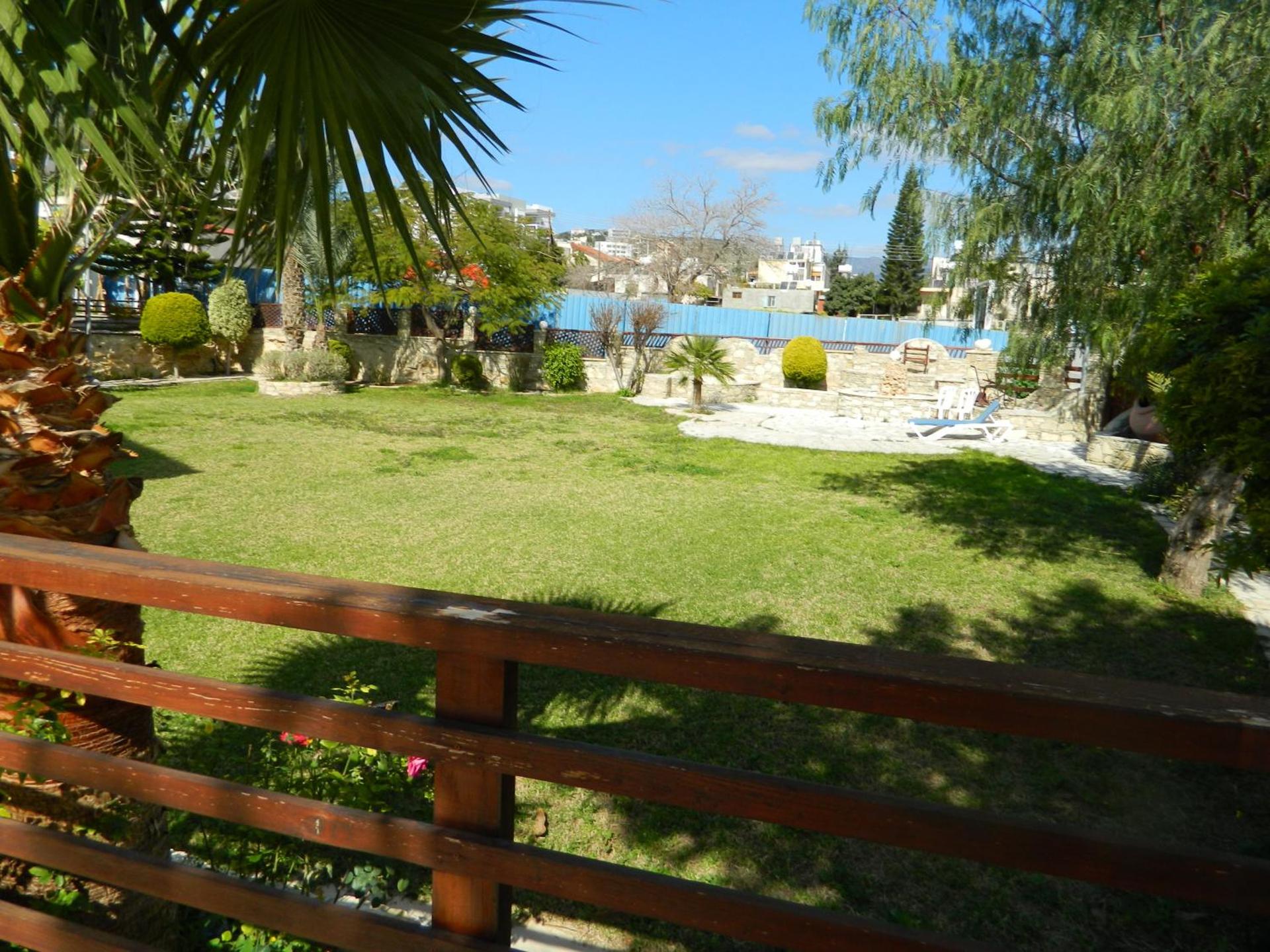 M. Moniatis Hotel - Photo 33