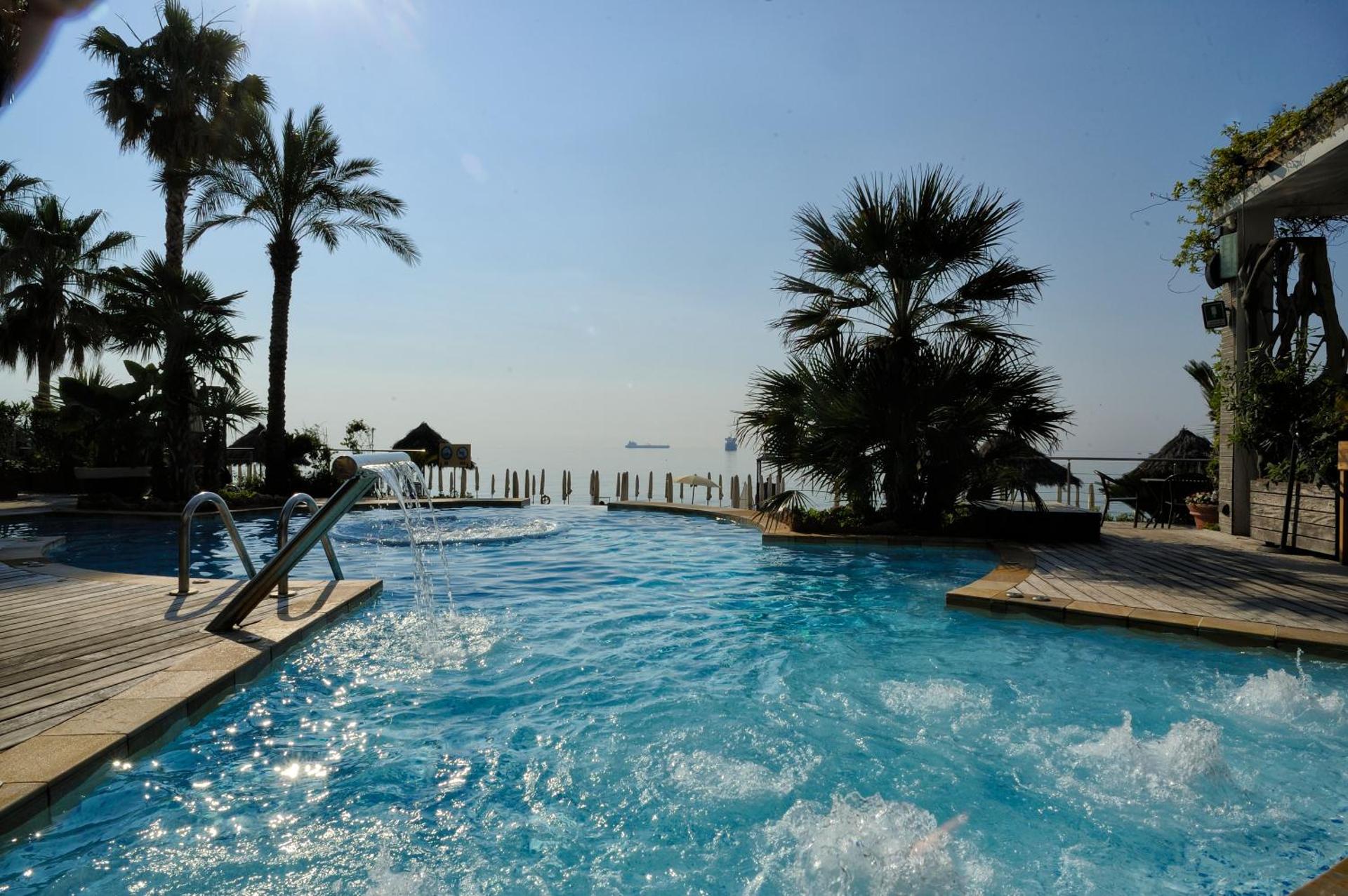 Mare Hotel - Photo 71